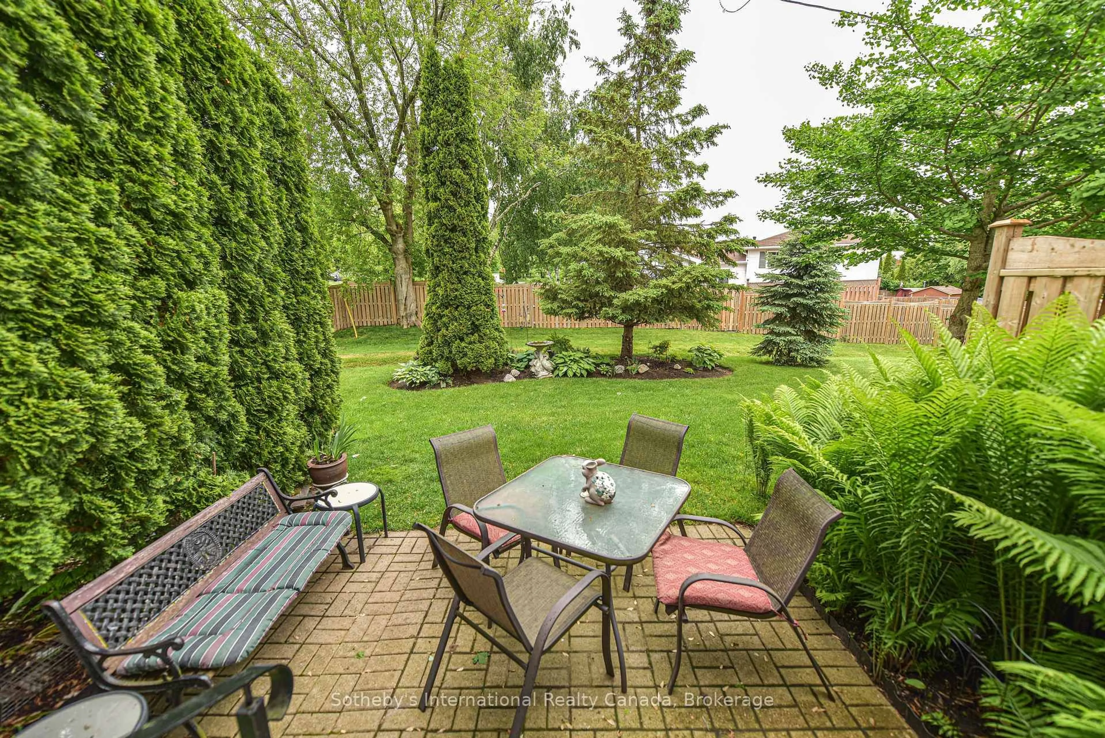 Patio, water/lake/river/ocean view for 10 MUSEUM Dr #101, Orillia Ontario L3V 7T9