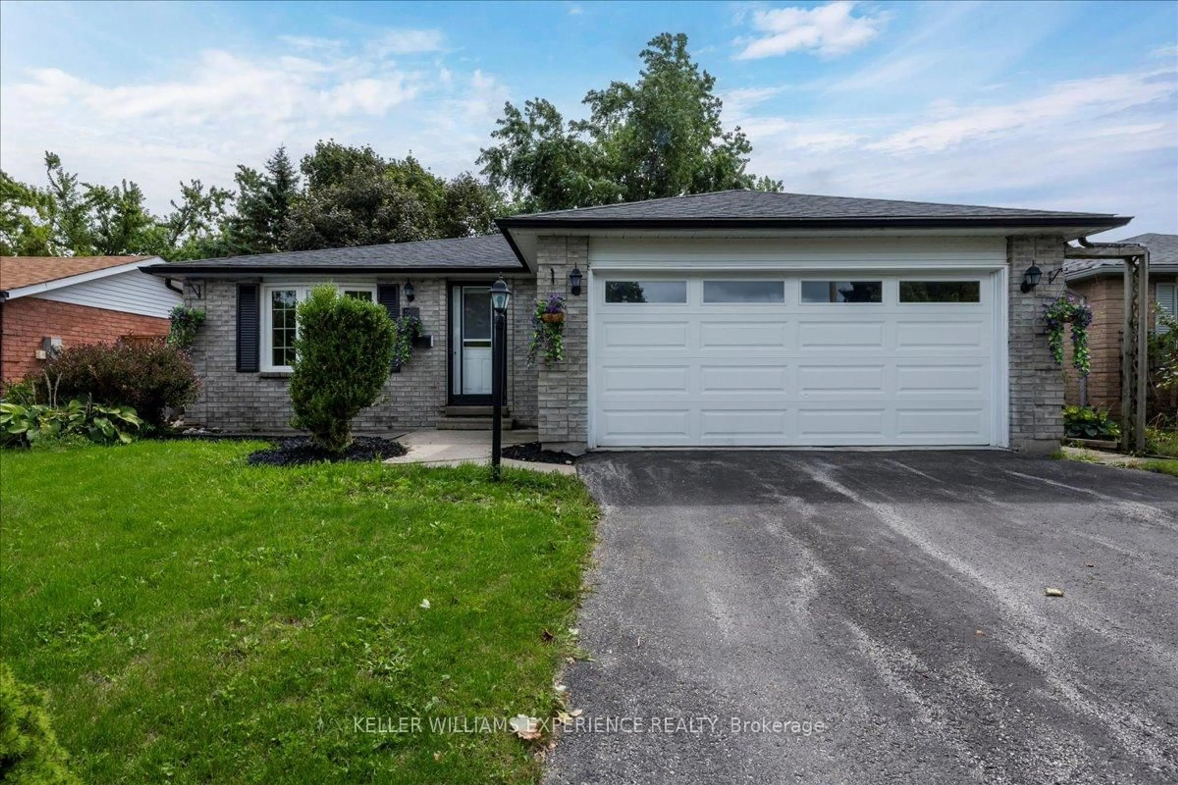 Unknown for 57 Gloria St, Barrie Ontario L4N 5W5