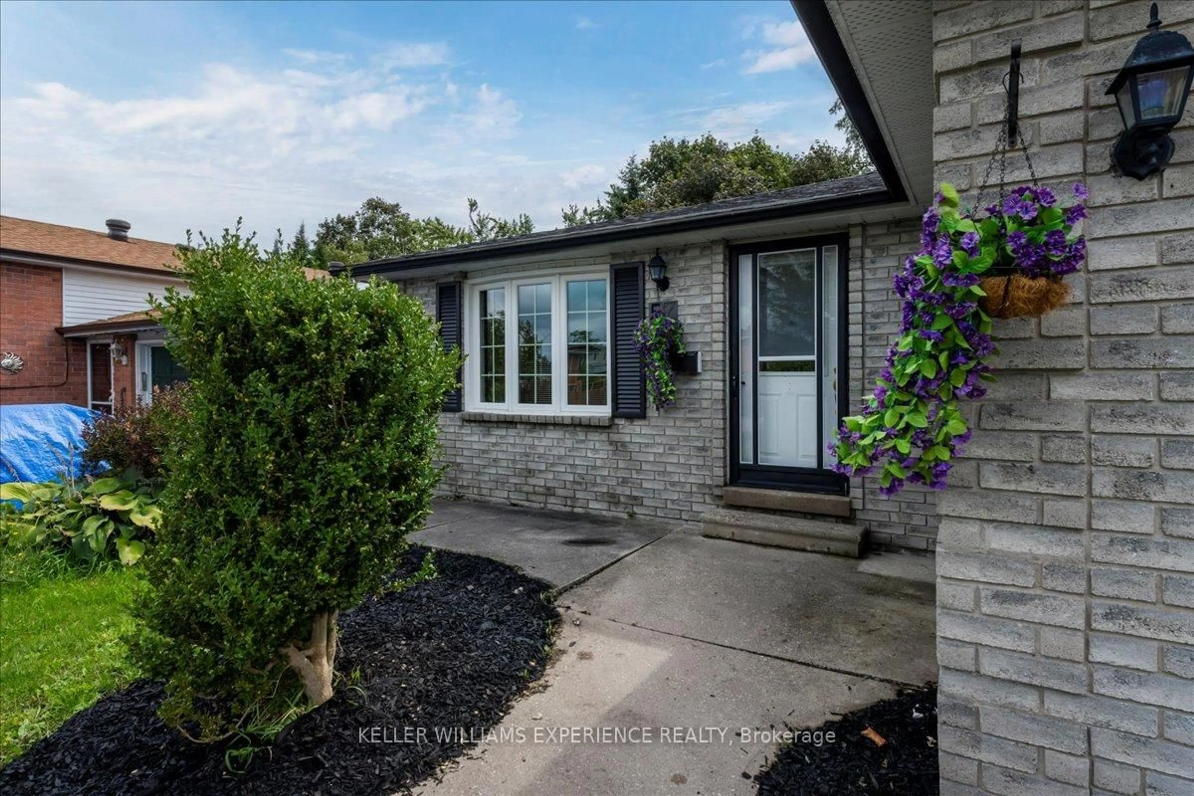 Home with brick exterior material, street for 57 Gloria St, Barrie Ontario L4N 5W5