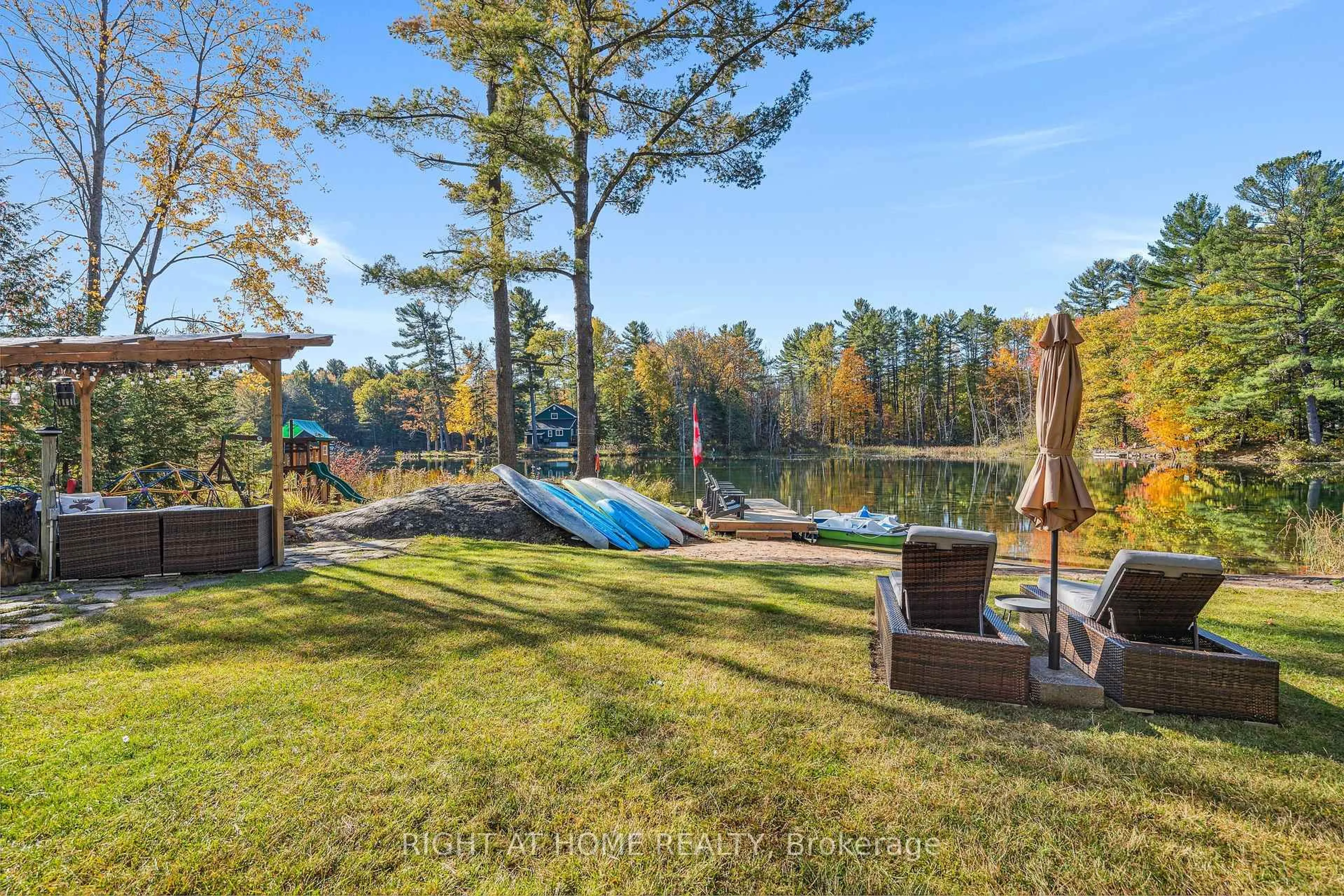Patio, water/lake/river/ocean view for 3583 Riverdale Dr, Severn Ontario L0K 2B0
