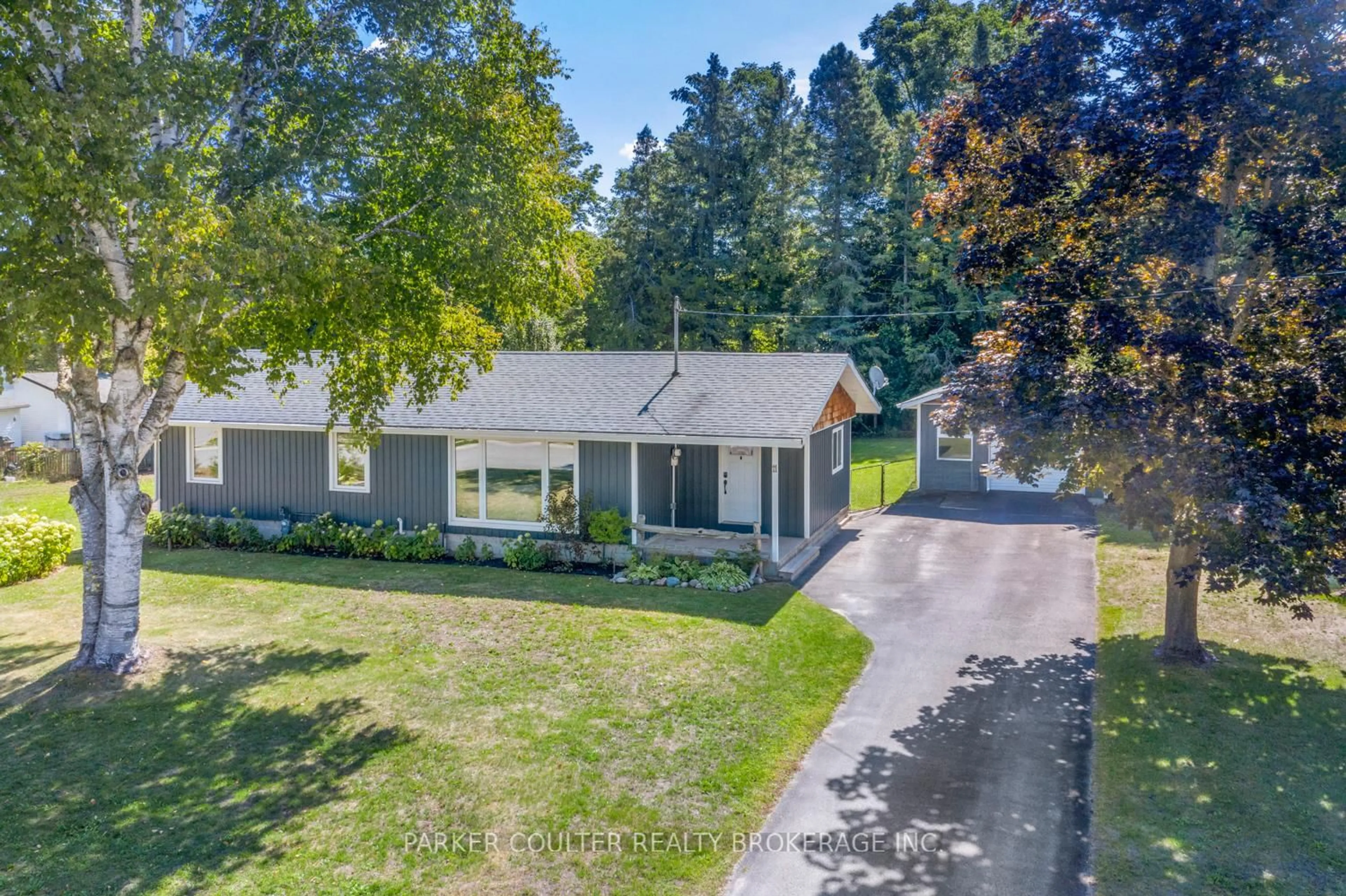 A pic from outside/outdoor area/front of a property/back of a property/a pic from drone, street for 11 Albert St, Springwater Ontario L0L 1V0