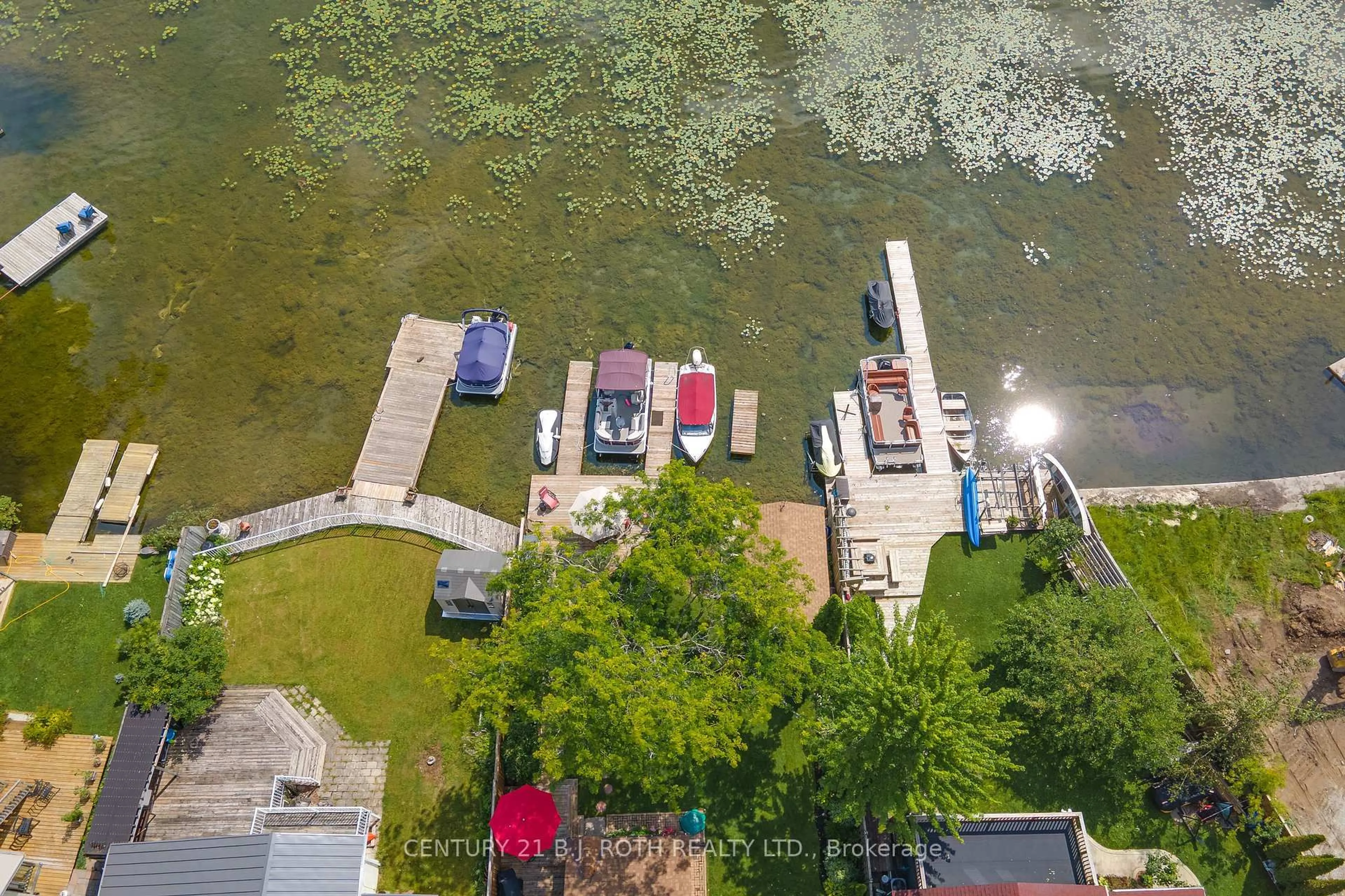 A pic from outside/outdoor area/front of a property/back of a property/a pic from drone, water/lake/river/ocean view for 175 Cedar Island Rd, Orillia Ontario L3V 1T2