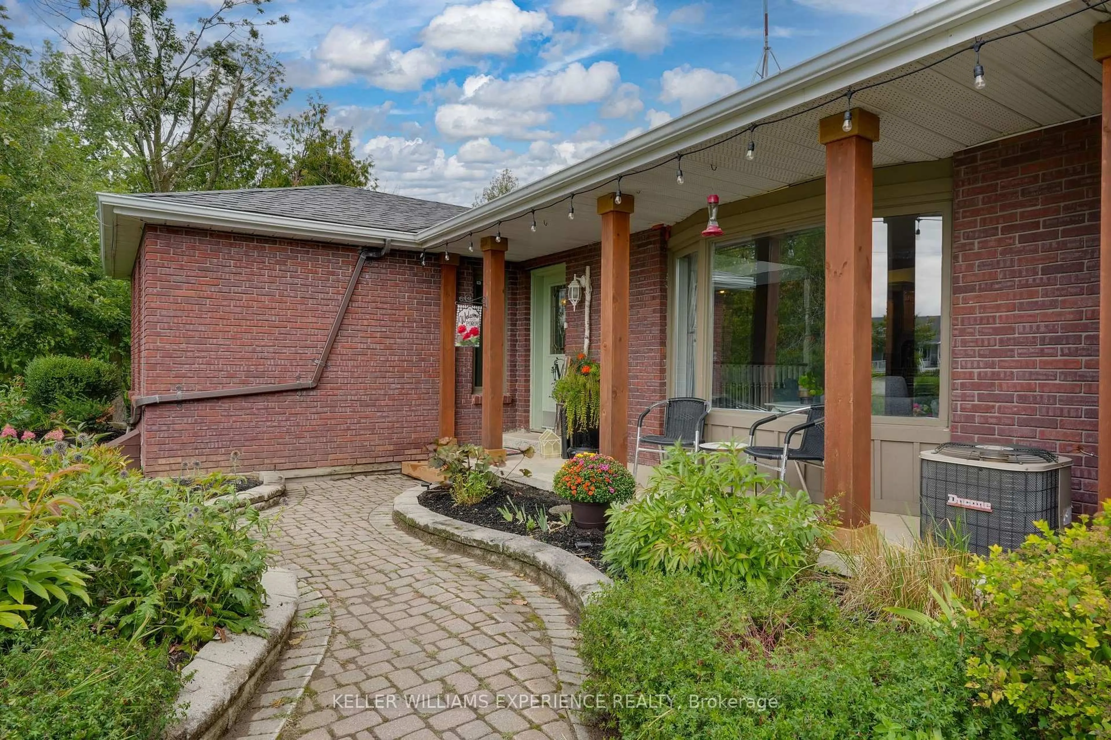 Home with brick exterior material, street for 1171 9 Line, Oro-Medonte Ontario L0L 1T0
