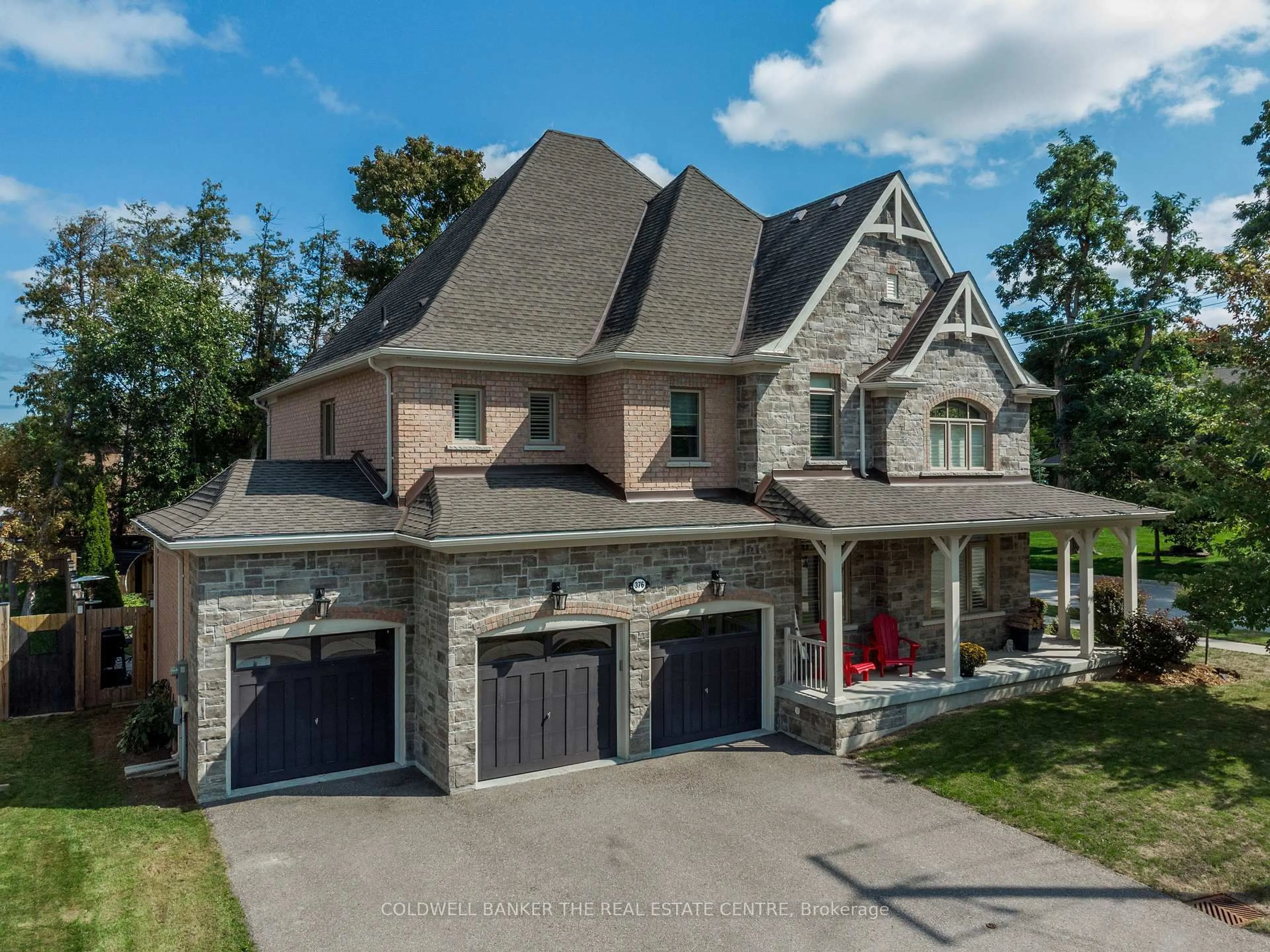 Home with brick exterior material, street for 376 Tollendal Mill Rd, Barrie Ontario L4N 7T1