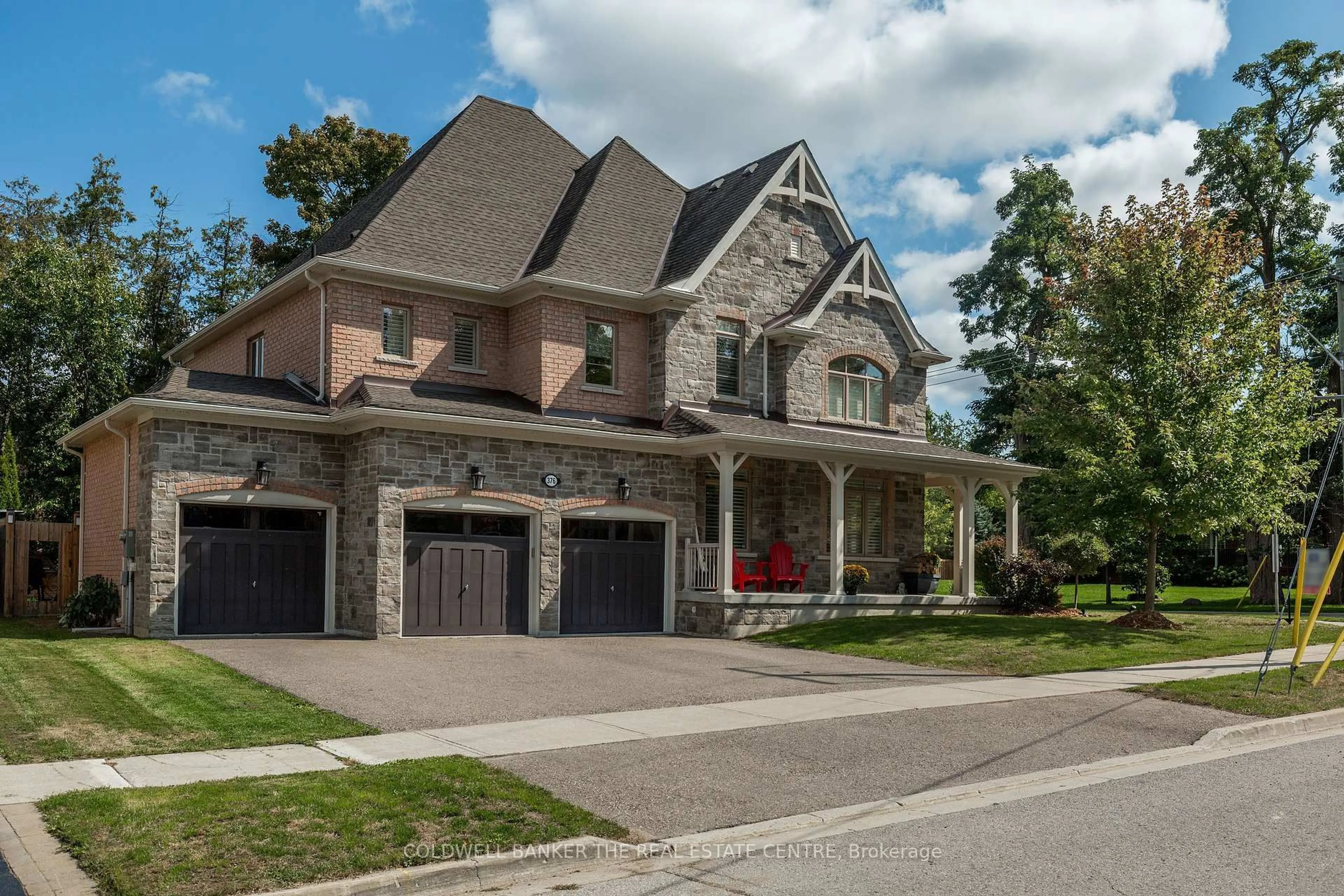 Home with brick exterior material, street for 376 Tollendal Mill Rd, Barrie Ontario L4N 7T1