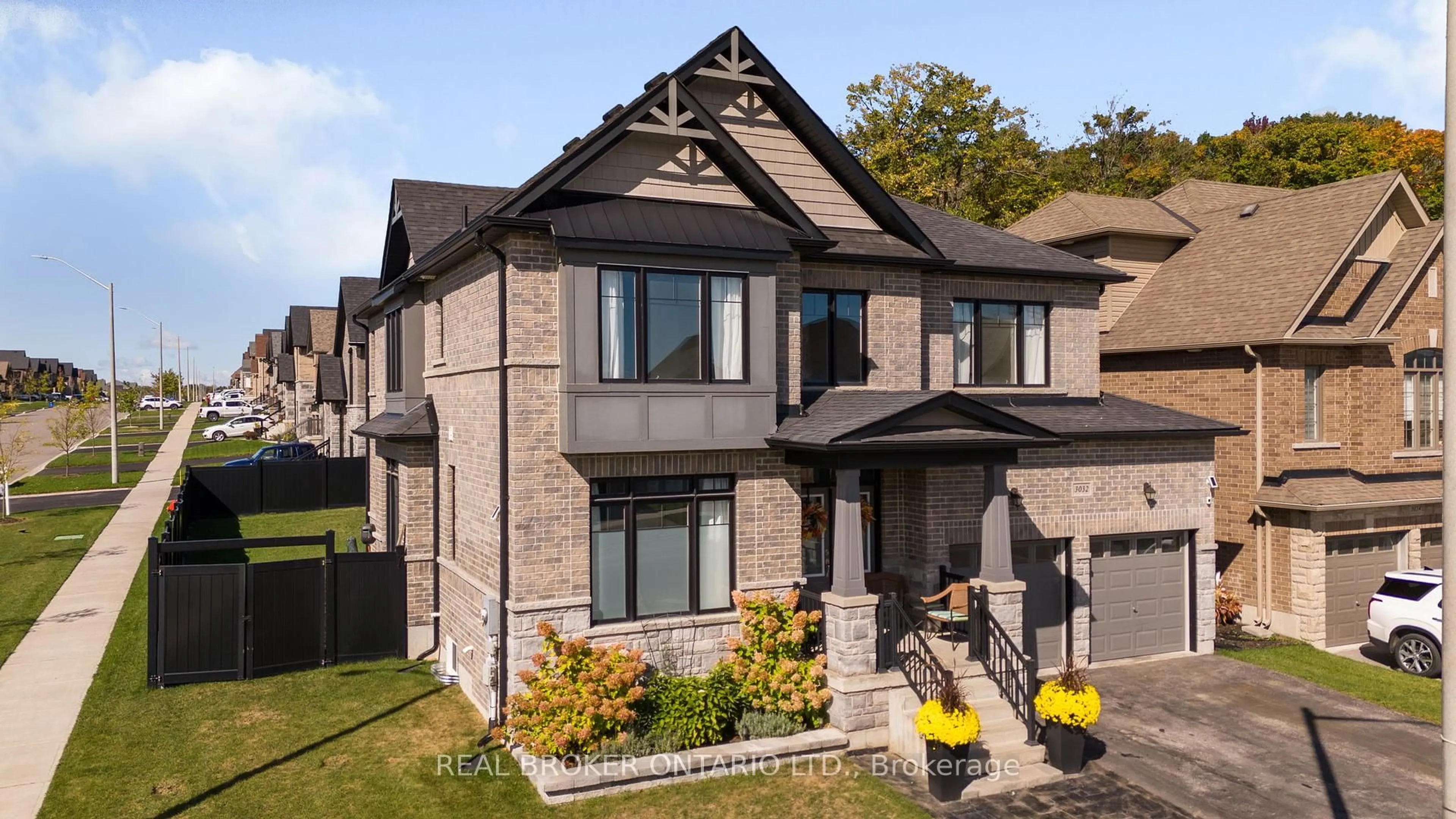 Home with brick exterior material, street for 3032 Monarch Dr, Orillia Ontario L3V 8K3