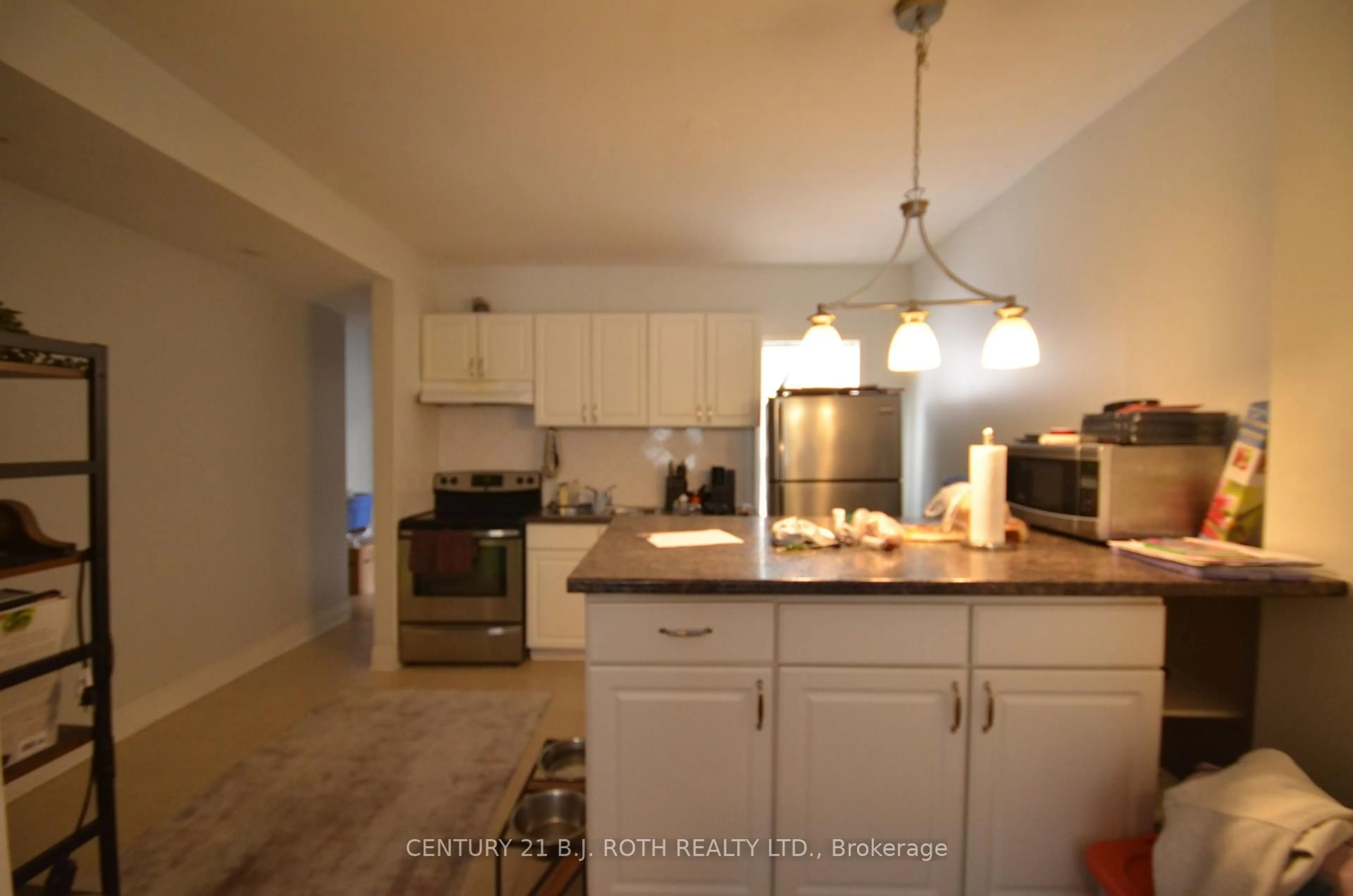 Open concept kitchen, unknown for 73 High St, Barrie Ontario L4N 1W5