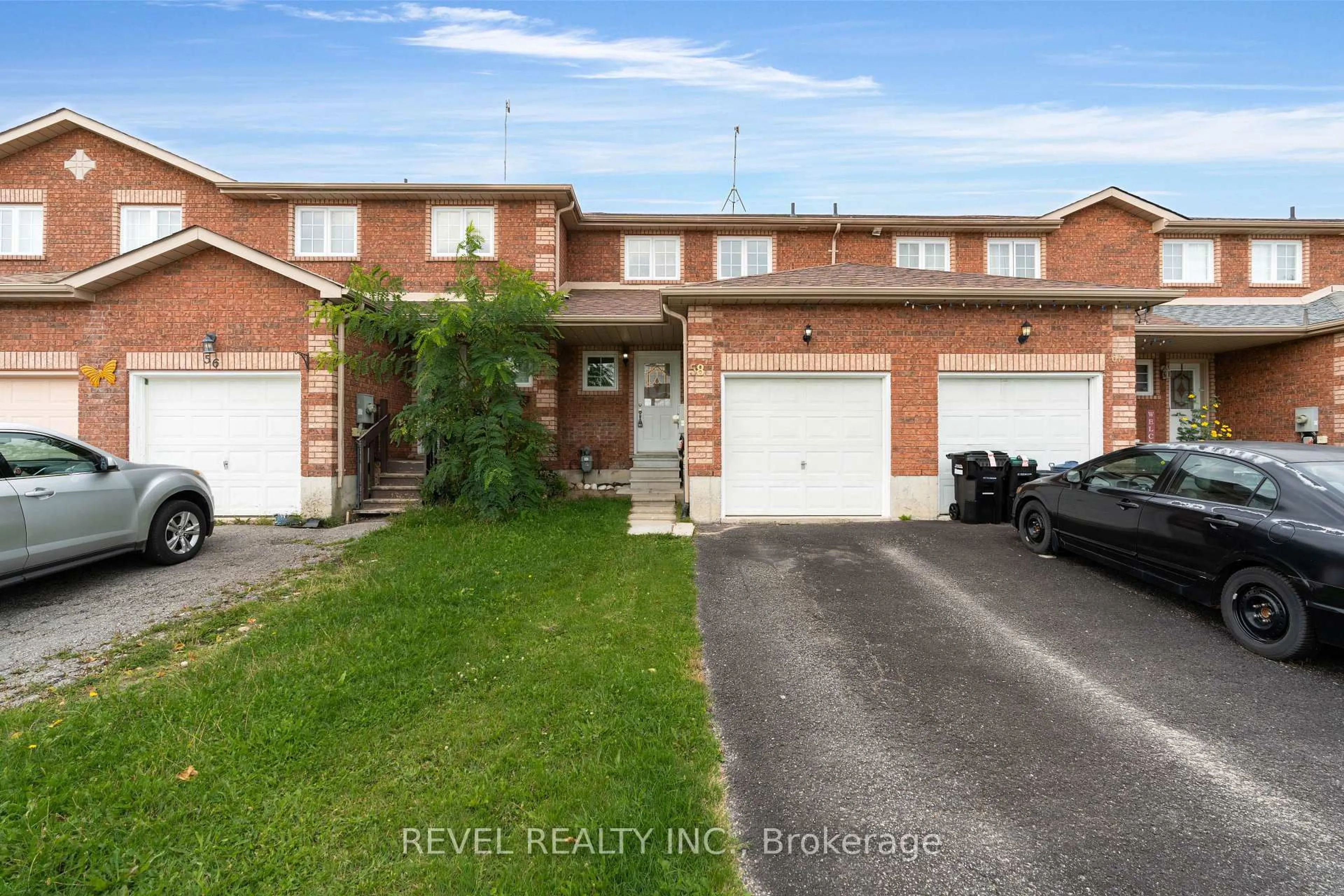 A pic from outside/outdoor area/front of a property/back of a property/a pic from drone, street for 58 Michael Cres, Barrie Ontario L4M 6Z2