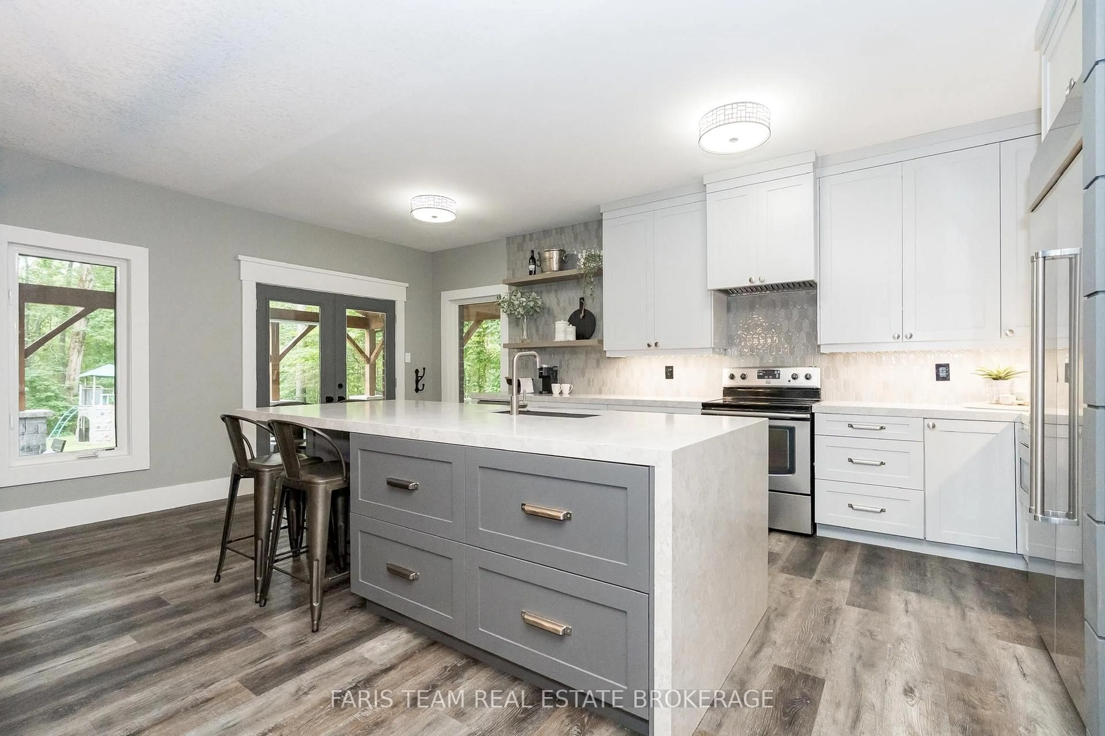Open concept kitchen, unknown for 39 Diamond Valley Dr, Oro-Medonte Ontario L0L 2E0