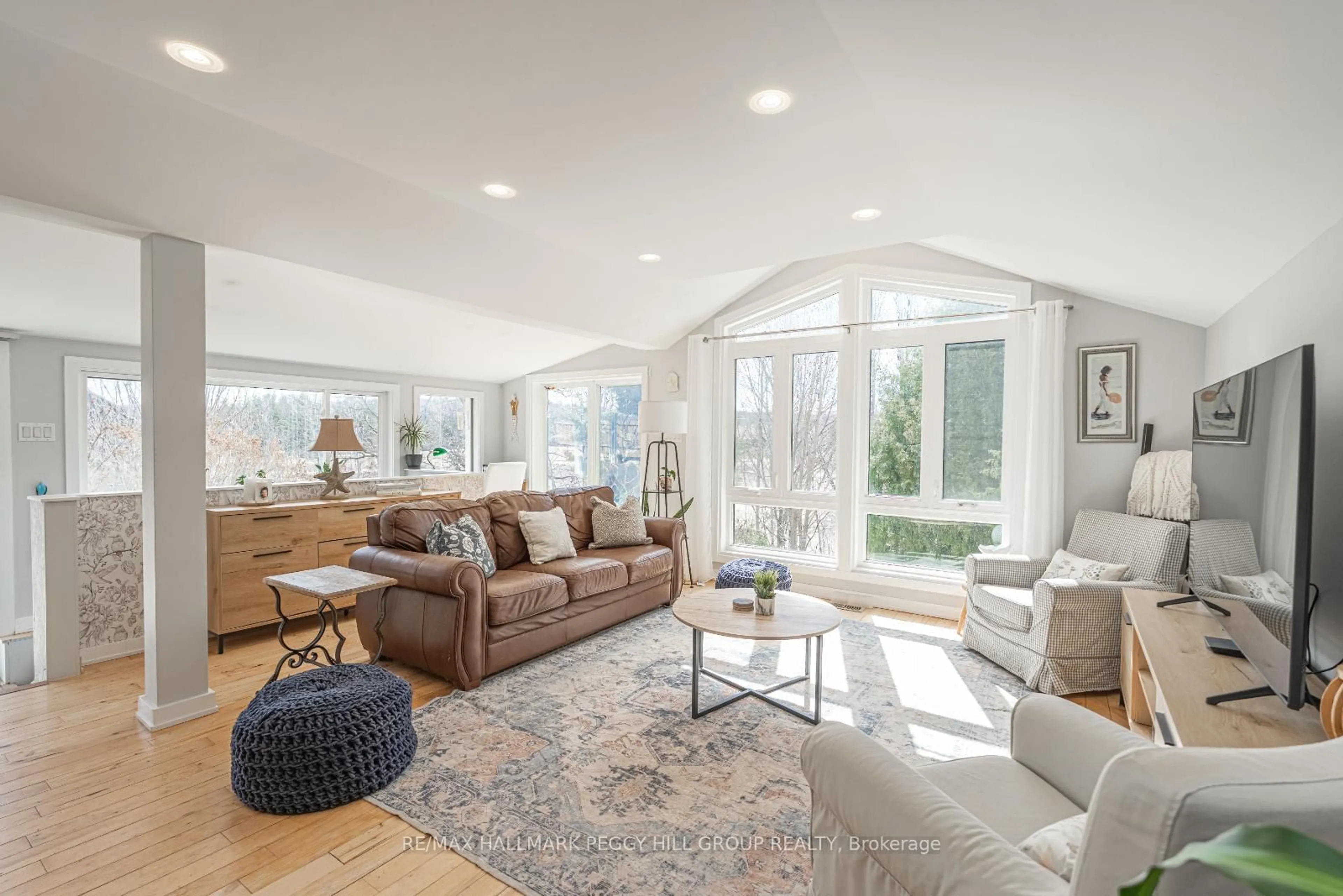 Living room with furniture, unknown for 9866 County Road 93, Penetanguishene Ontario L0K 2E1