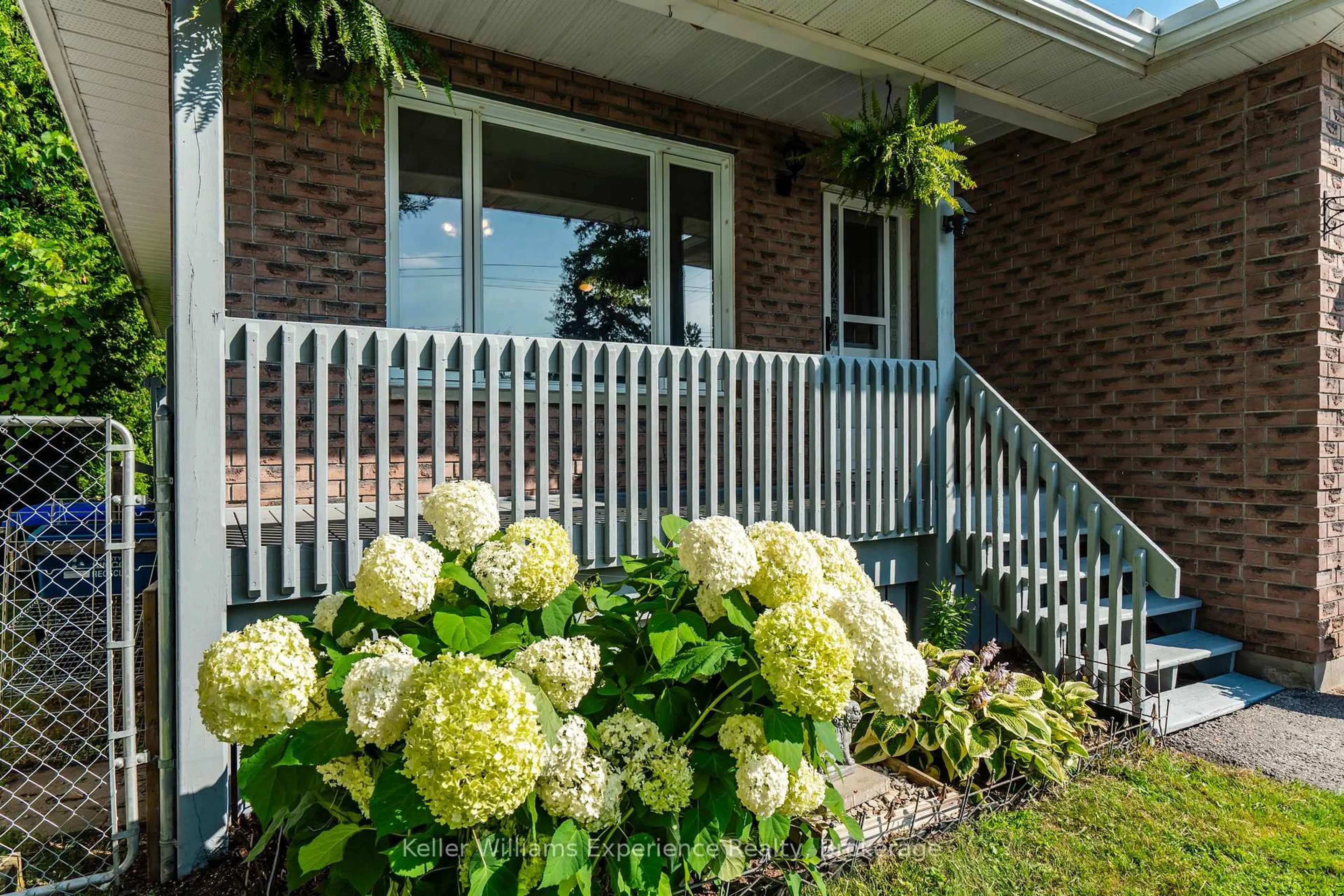 Unknown for 308 Assiniboia St, Tay Ontario L0K 1R0