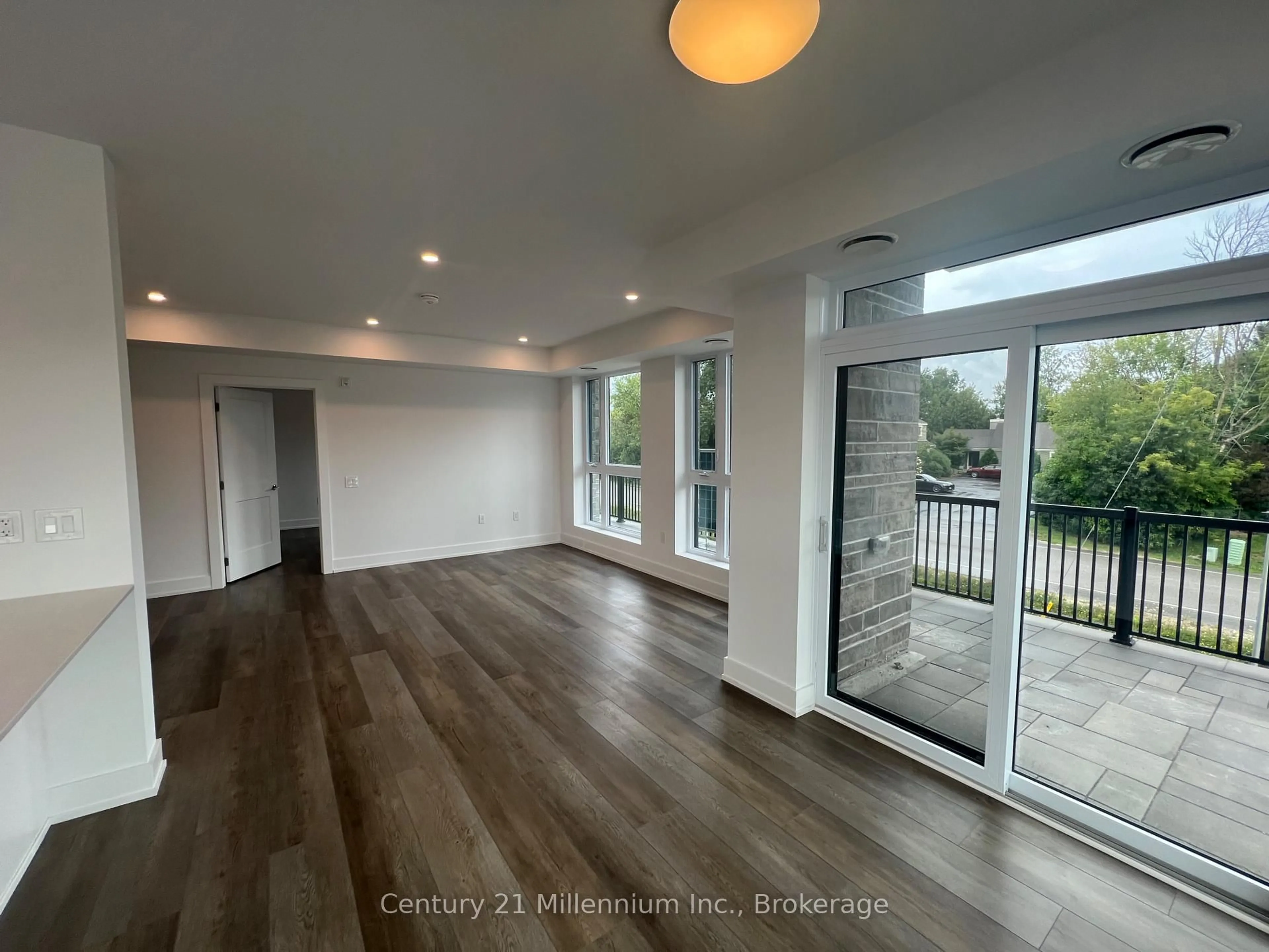 A pic of a room for 4 Kimberly Lane #122, Collingwood Ontario L9Y 5B4