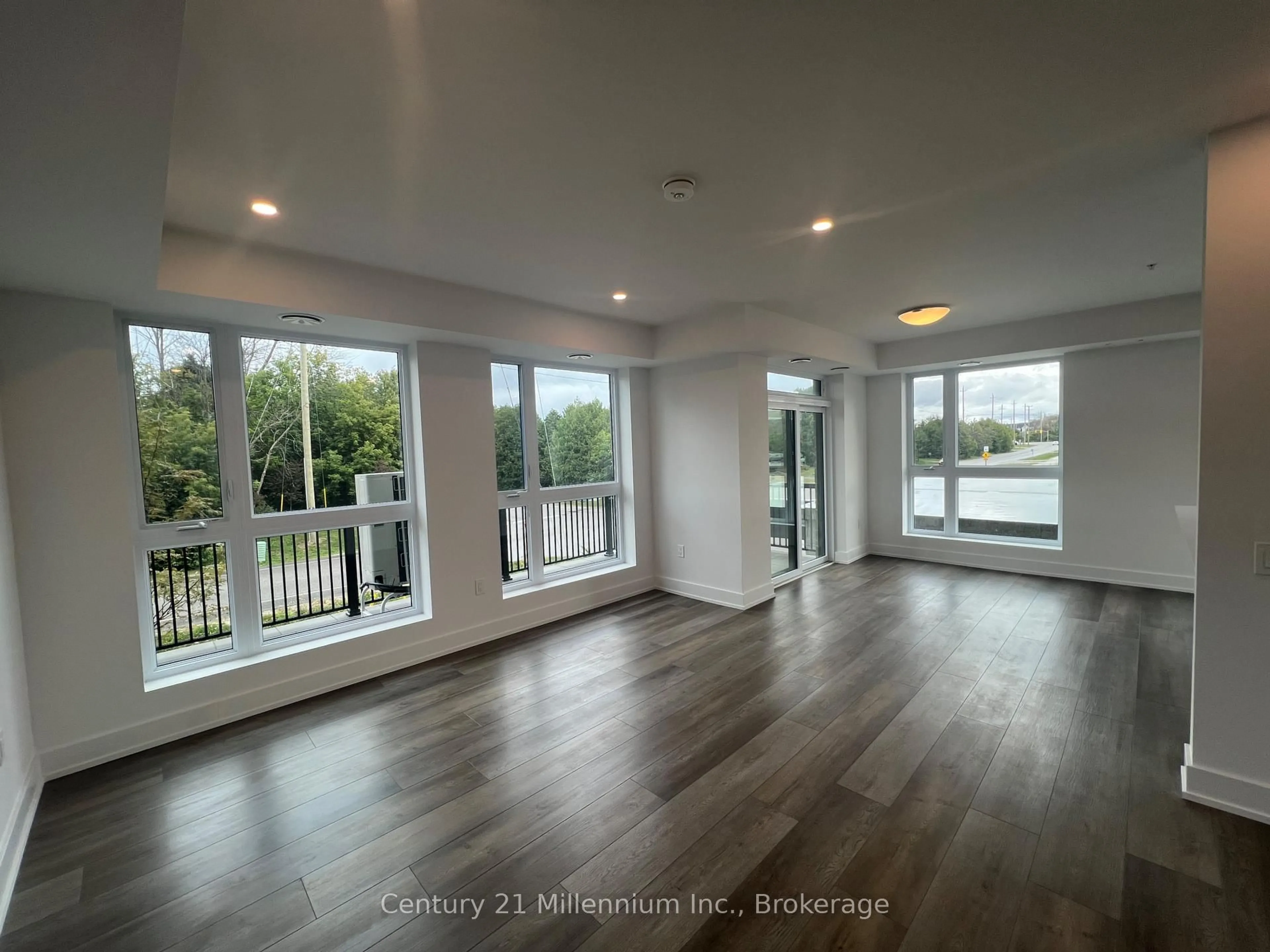 A pic of a room for 4 Kimberly Lane #122, Collingwood Ontario L9Y 5B4