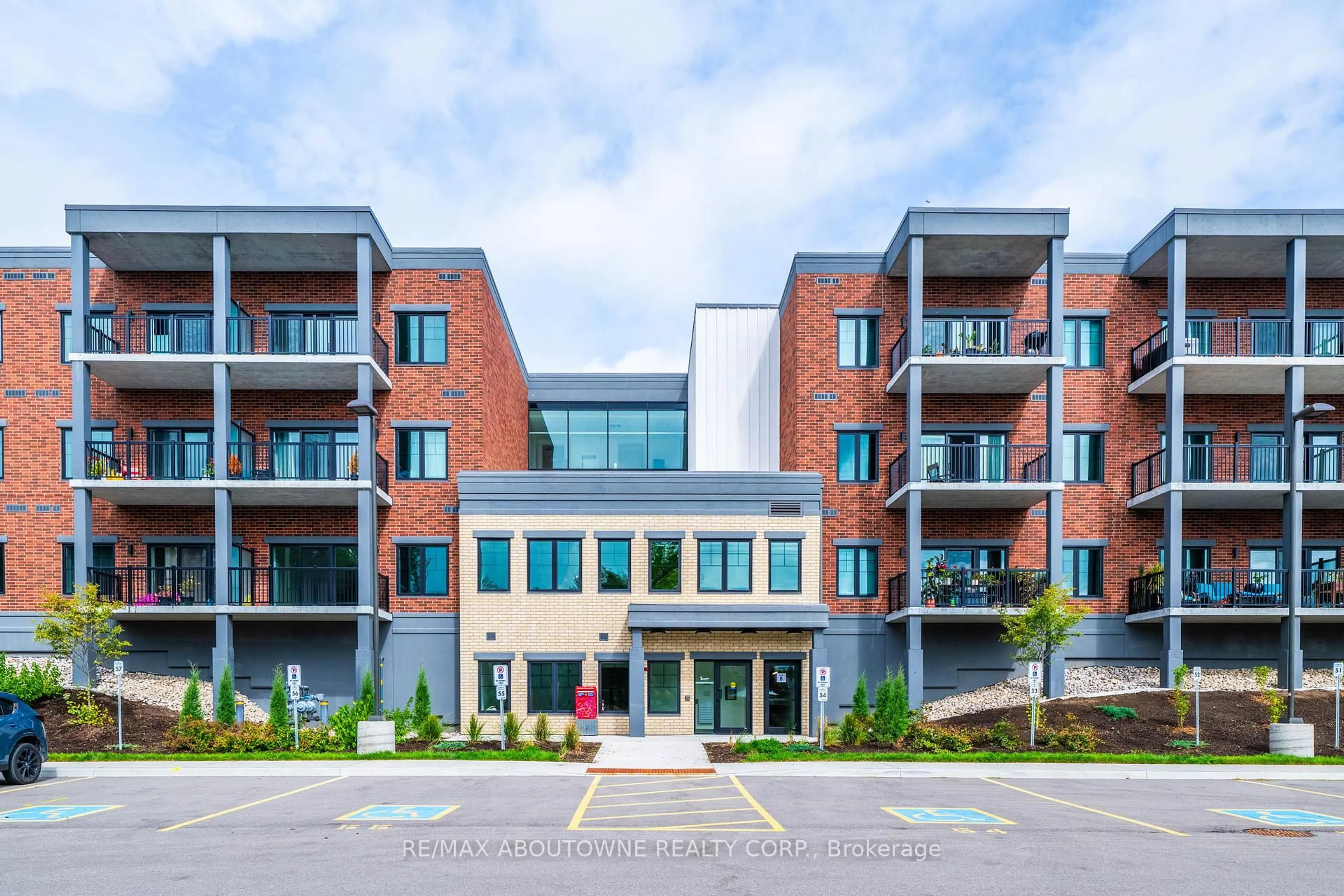 Unknown for 121 Mary St #414, Clearview Ontario L0M 1G0