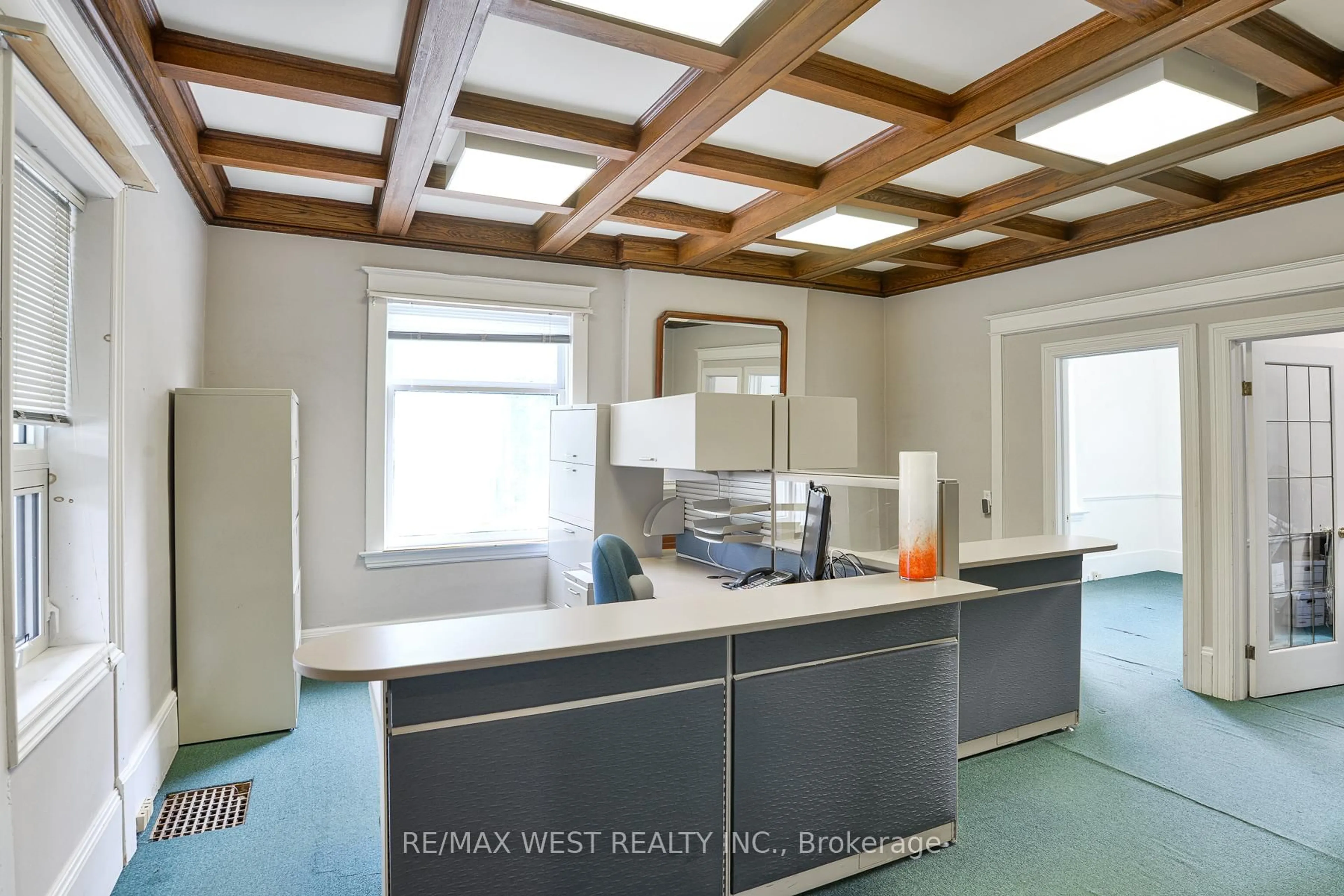 Unknown for 29 Albert St, Orillia Ontario L3V 5J9