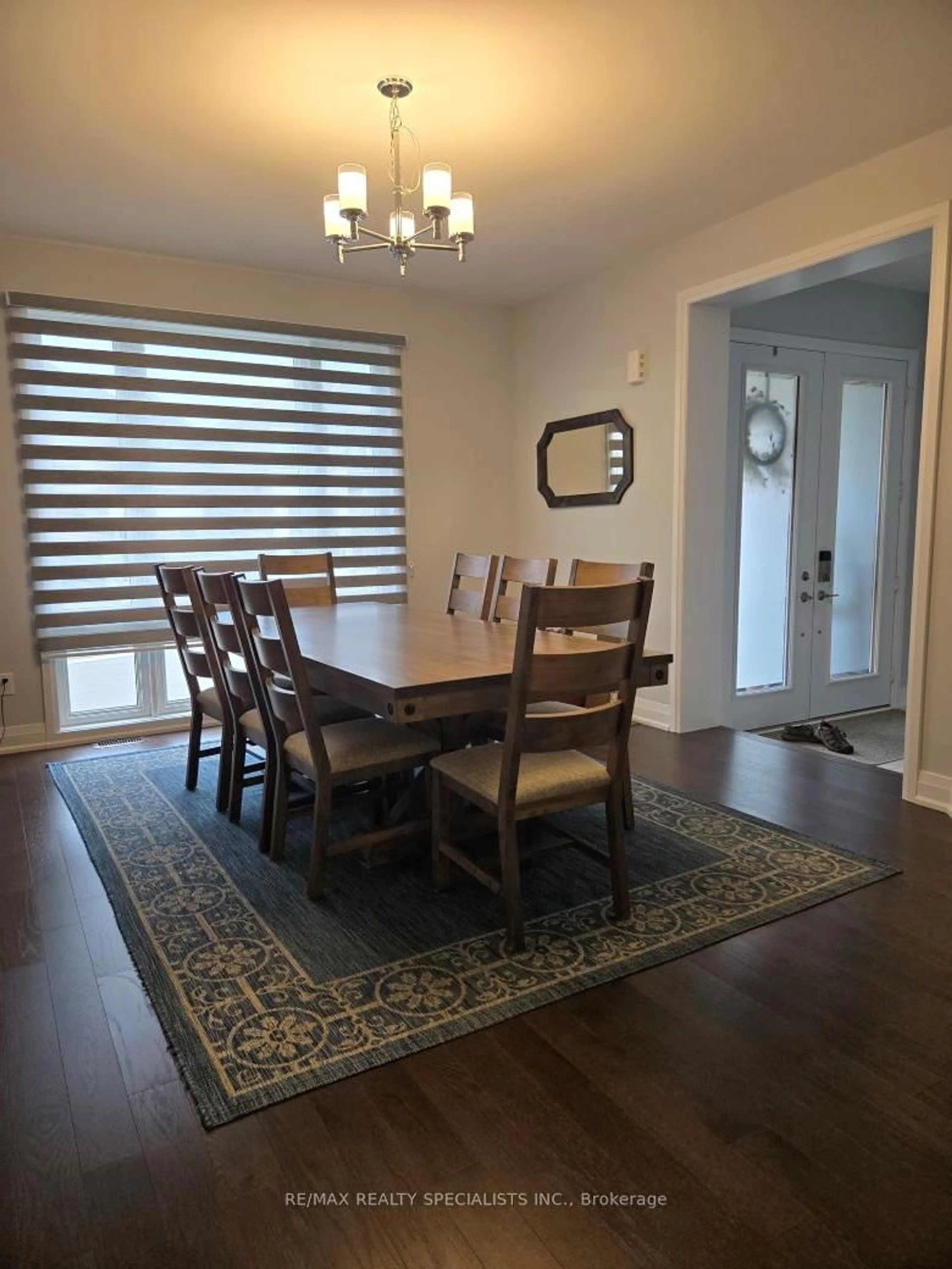 Dining room, wood/laminate floor for 2 Periwinkle Rd, Springwater Ontario L9X 2E2