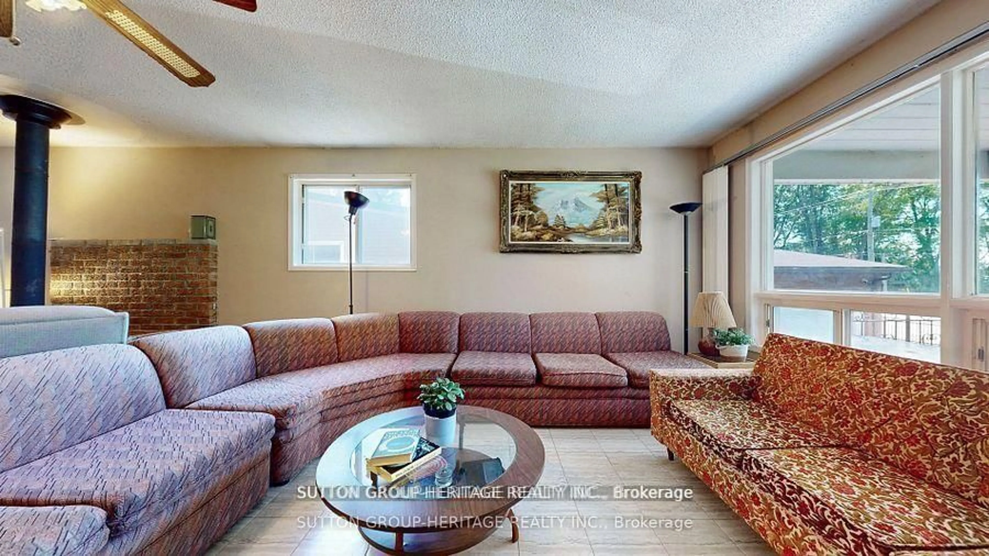 Living room with furniture, unknown for 29 Lake Ave, Ramara Ontario L0K 1B0