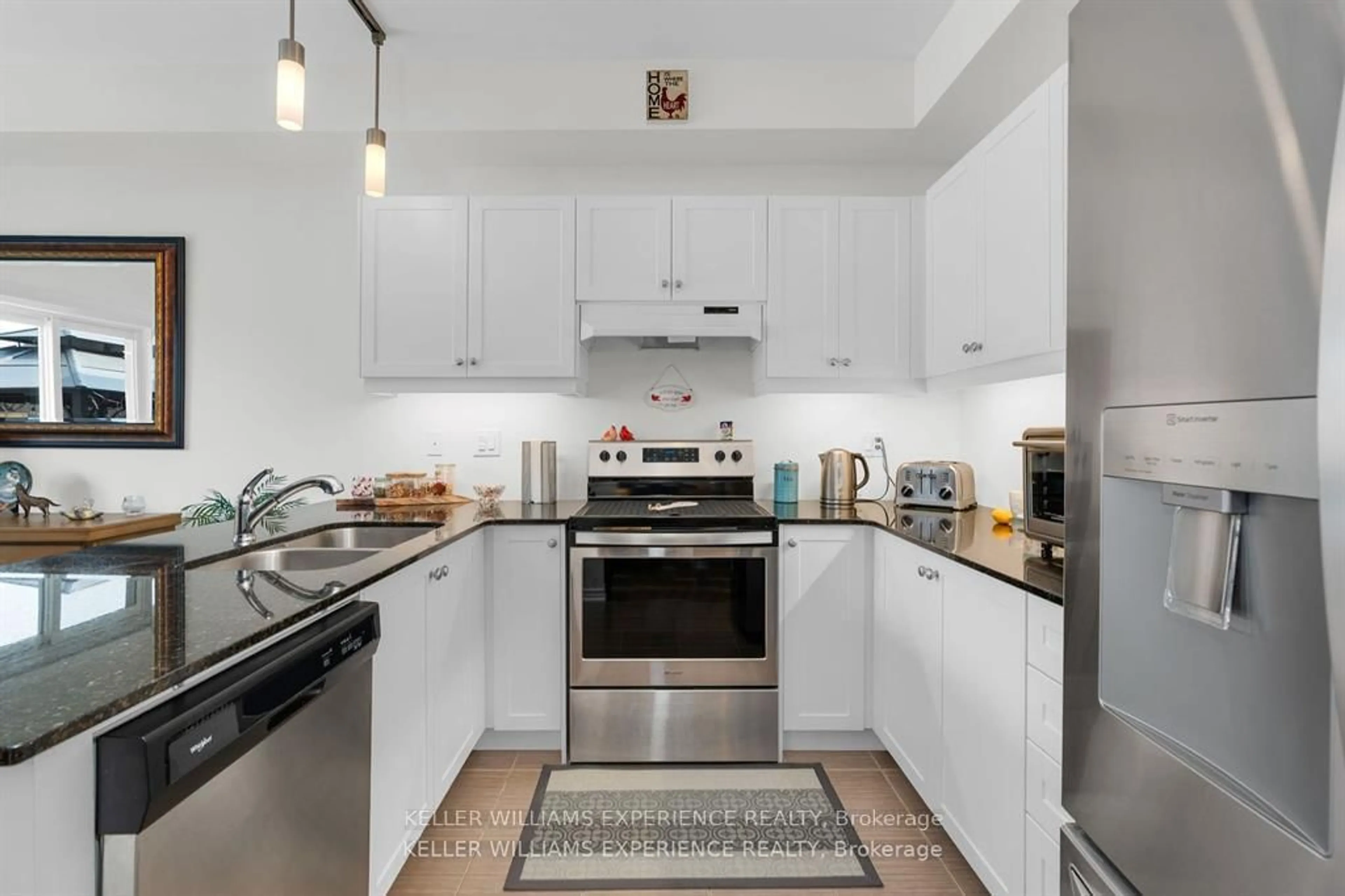 Open concept kitchen, ceramic/tile floor for 197 Isabella Dr, Orillia Ontario L3V 8K7