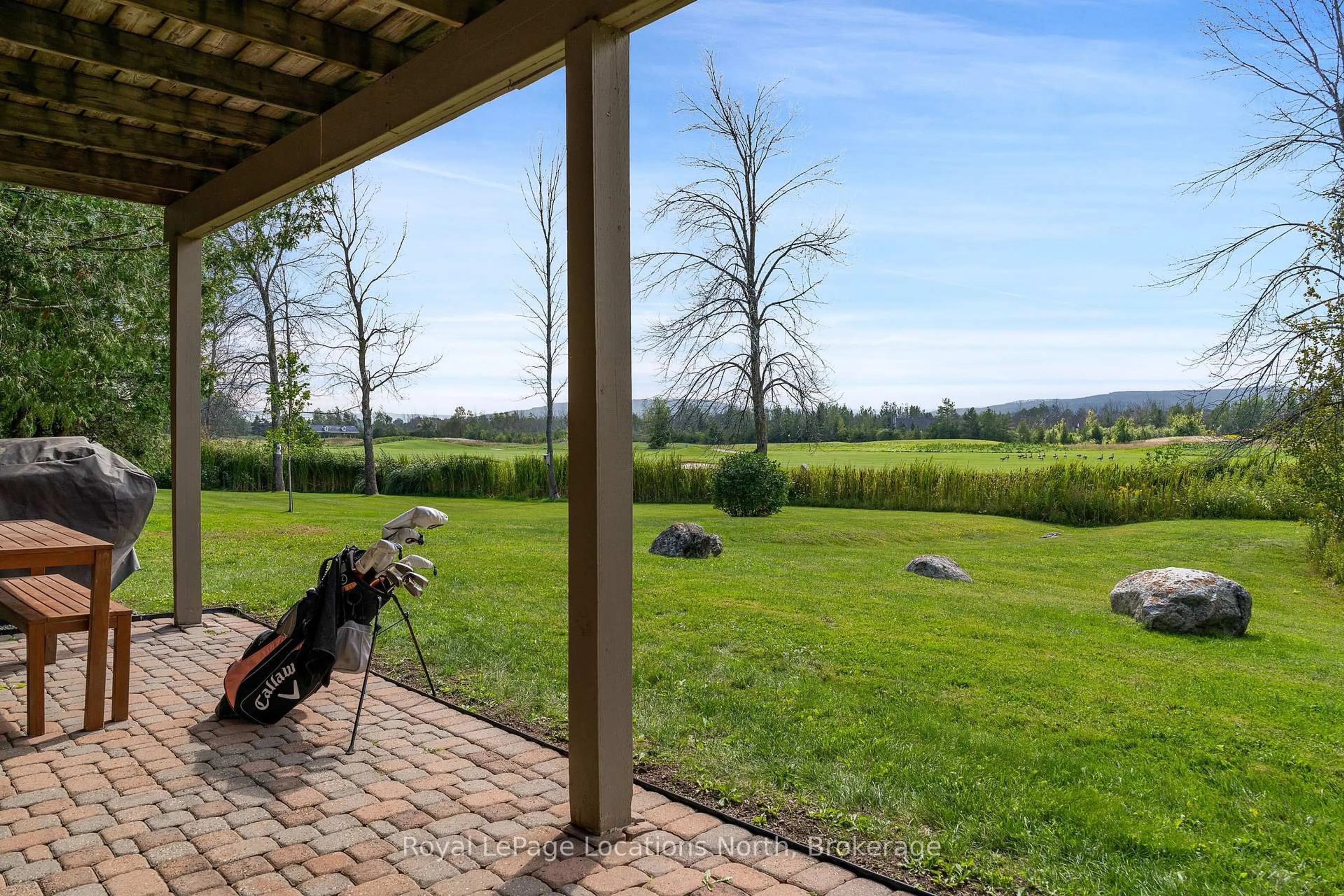 Patio, water/lake/river/ocean view for 572 Oxbow Cres, Collingwood Ontario L9Y 5B4