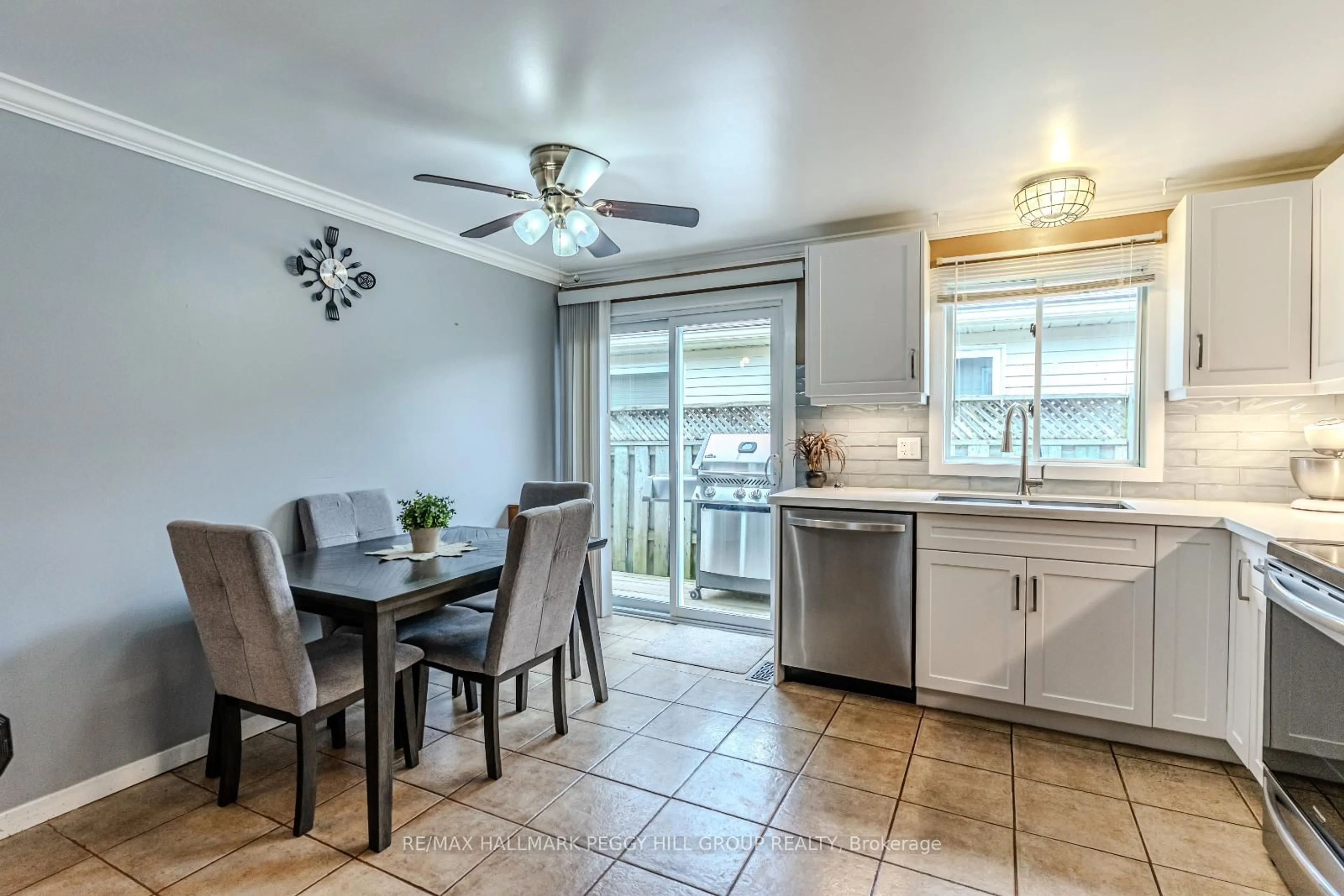 Open concept kitchen, ceramic/tile floor for 92 Hickling Tr, Barrie Ontario L4M 5T3