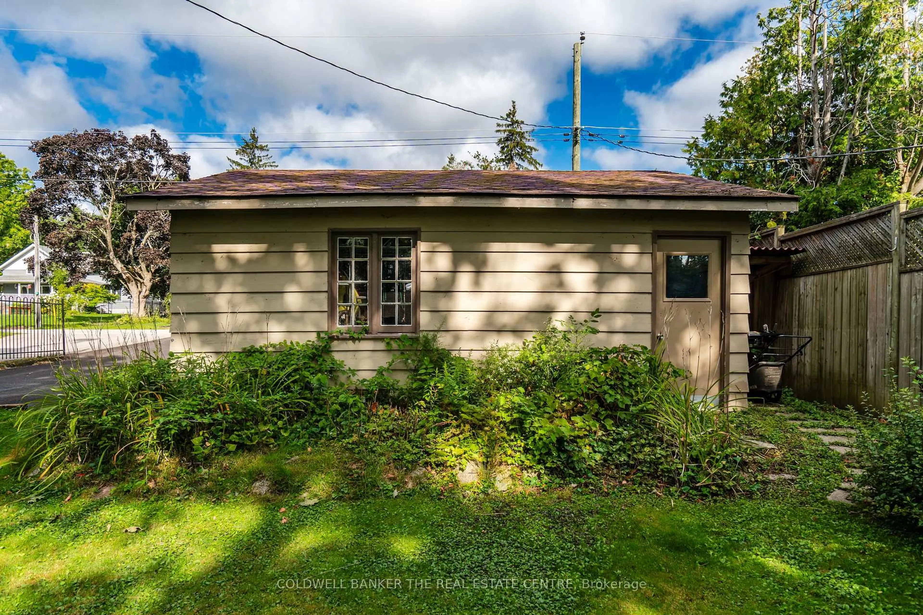 Shed for 115 Lakeshore Rd, Oro-Medonte Ontario L0L 2E0