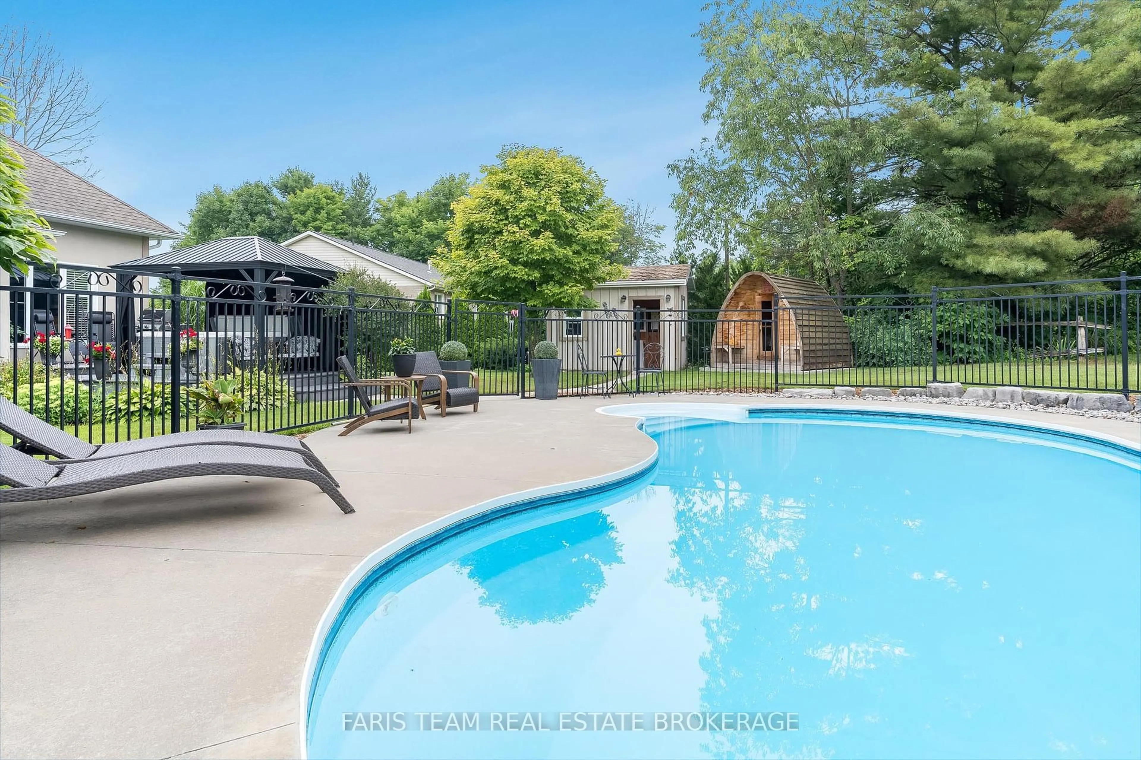 Pool for 127 Goldfinch Cres, Tiny Ontario L0L 2J0