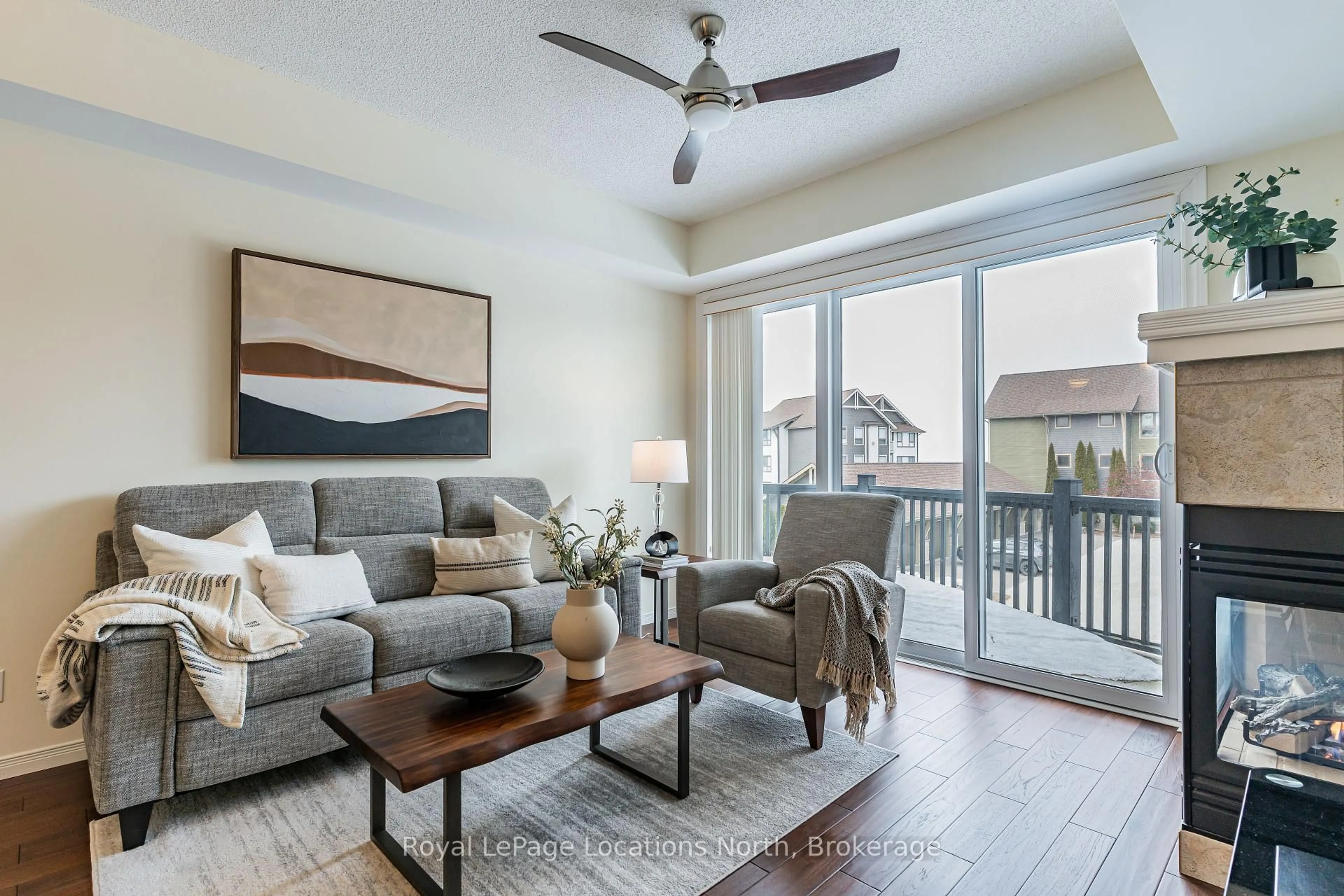 Living room with furniture, unknown for 465 Mariners Way, Collingwood Ontario L9Y 5C7