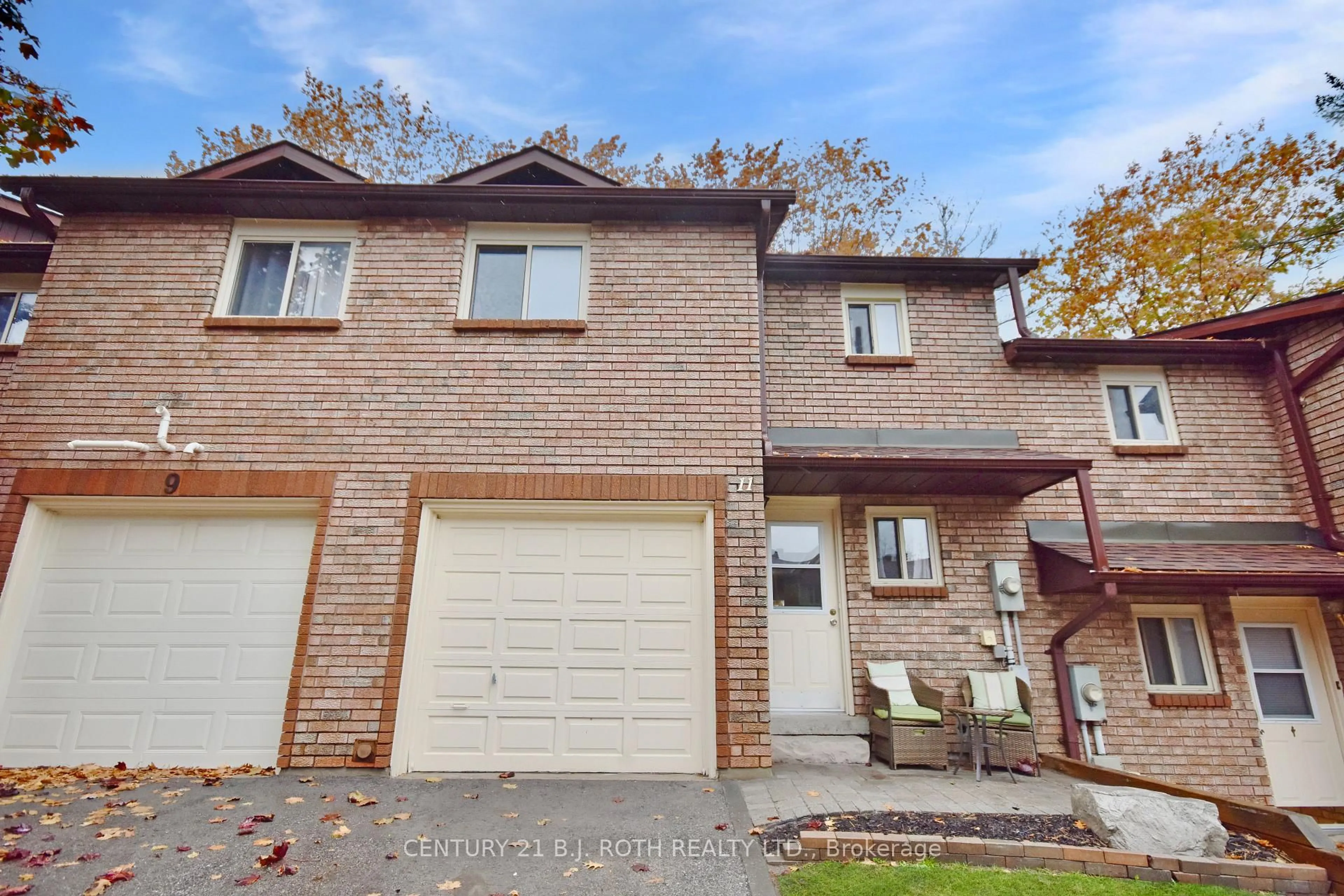 Home with brick exterior material, street for 11 Pheasant Tr, Barrie Ontario L4N 6W4