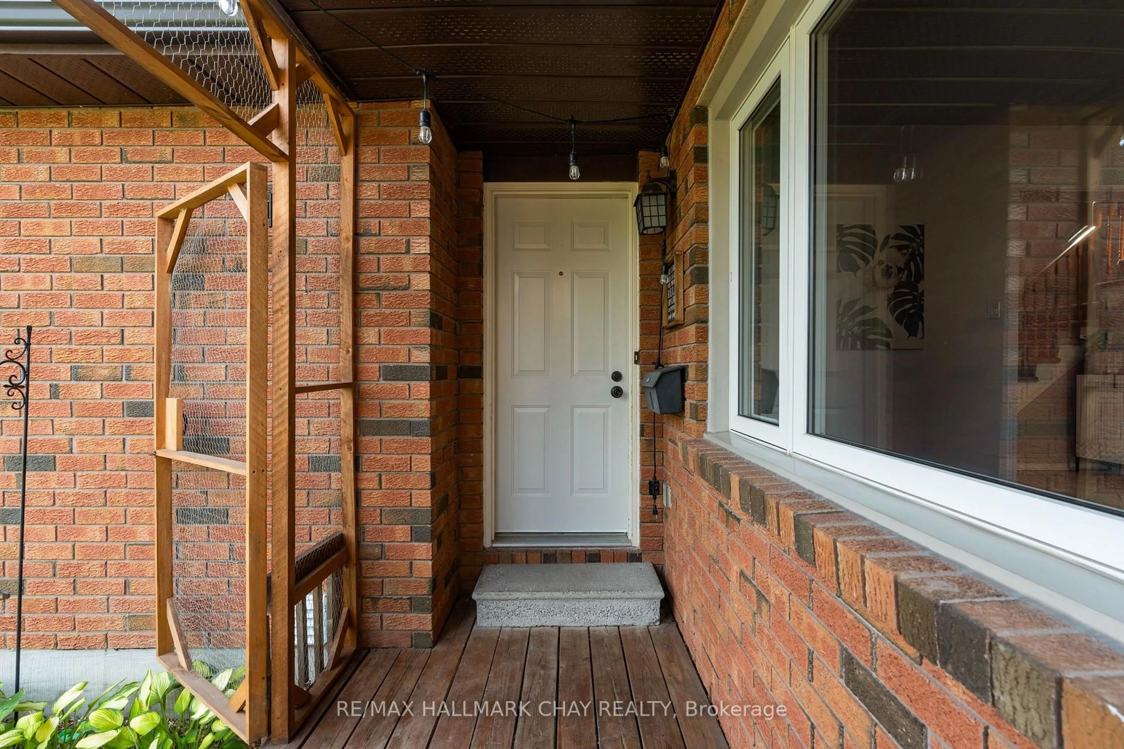 Unknown for 294 Hickling Tr, Barrie Ontario L4M 5X9