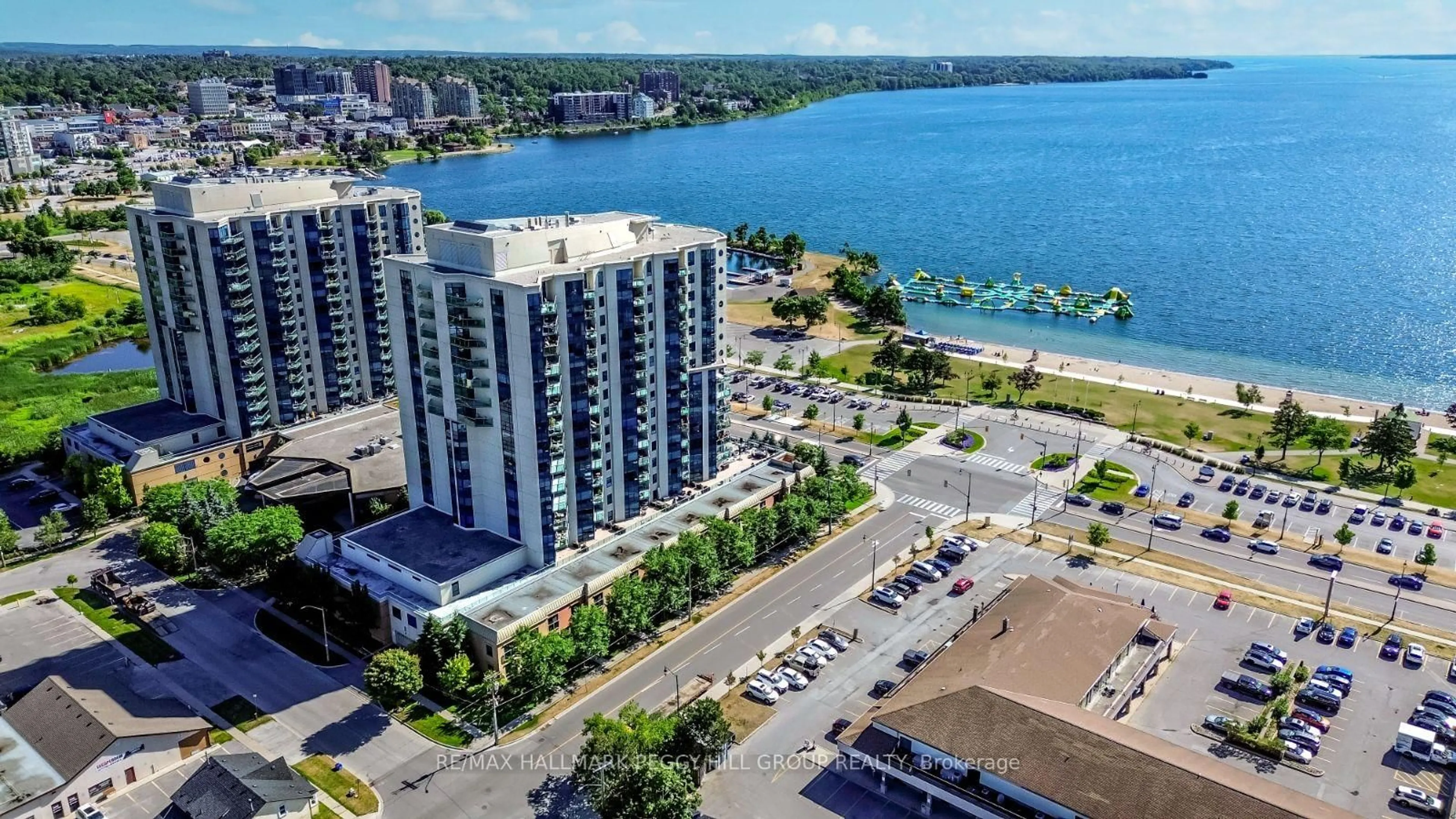 A pic from outside/outdoor area/front of a property/back of a property/a pic from drone, water/lake/river/ocean view for 6 Victoria St, Barrie Ontario L4N 6G2