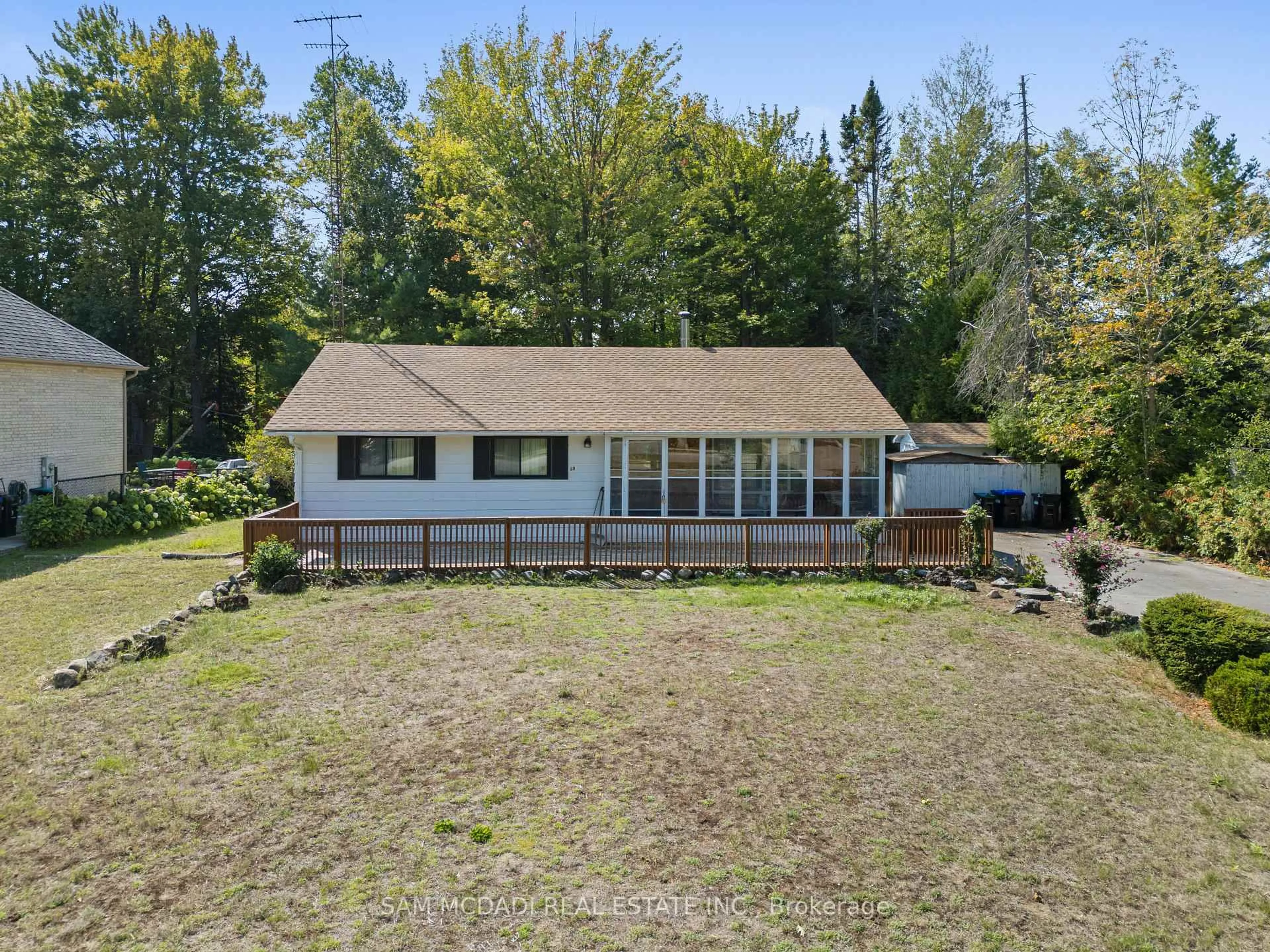 A pic from outside/outdoor area/front of a property/back of a property/a pic from drone, water/lake/river/ocean view for 68 41st St, Wasaga Beach Ontario L9Z 1Z6
