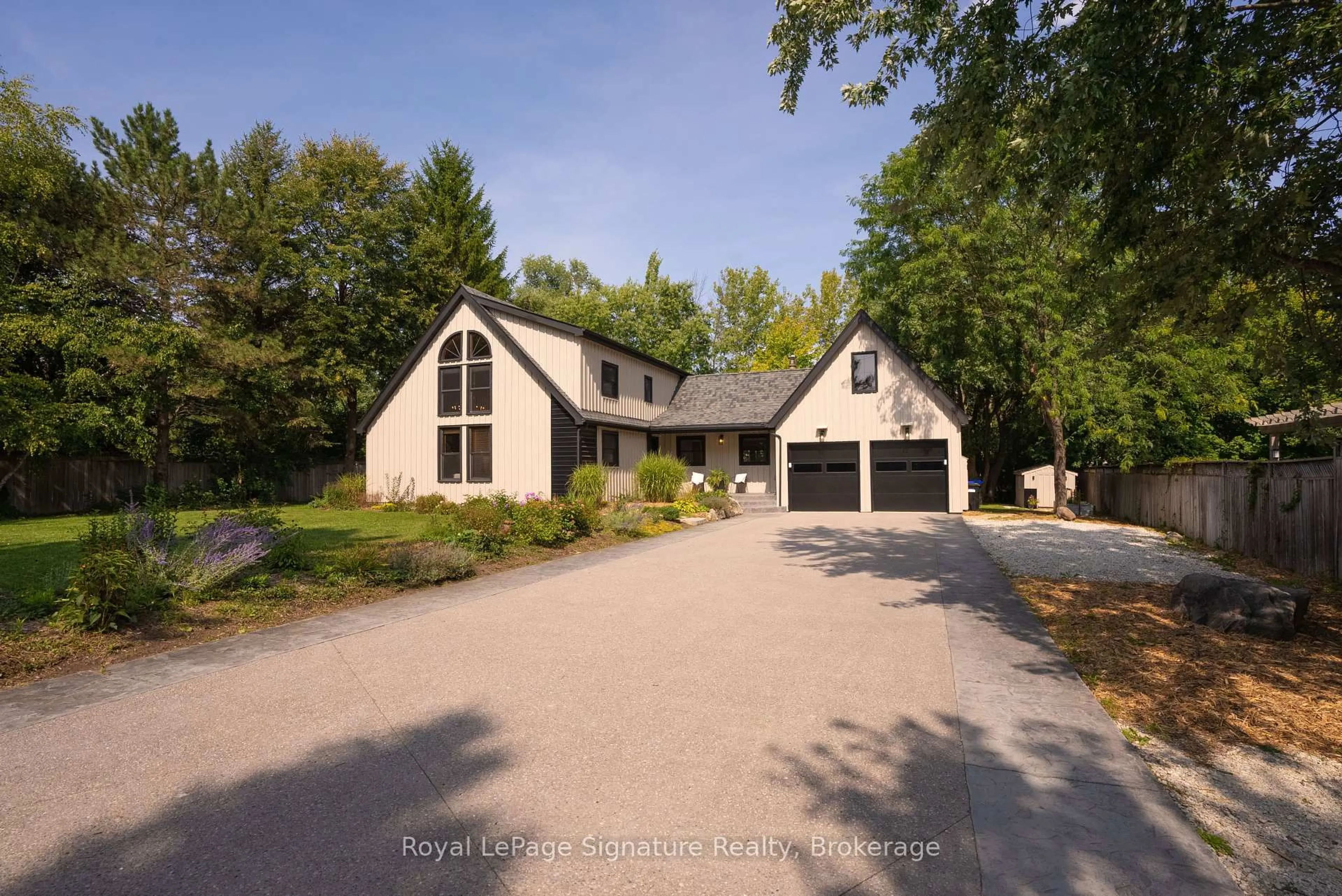 Unknown for 8302 POPLAR Sdrd, Clearview Ontario L9Y 3Y9