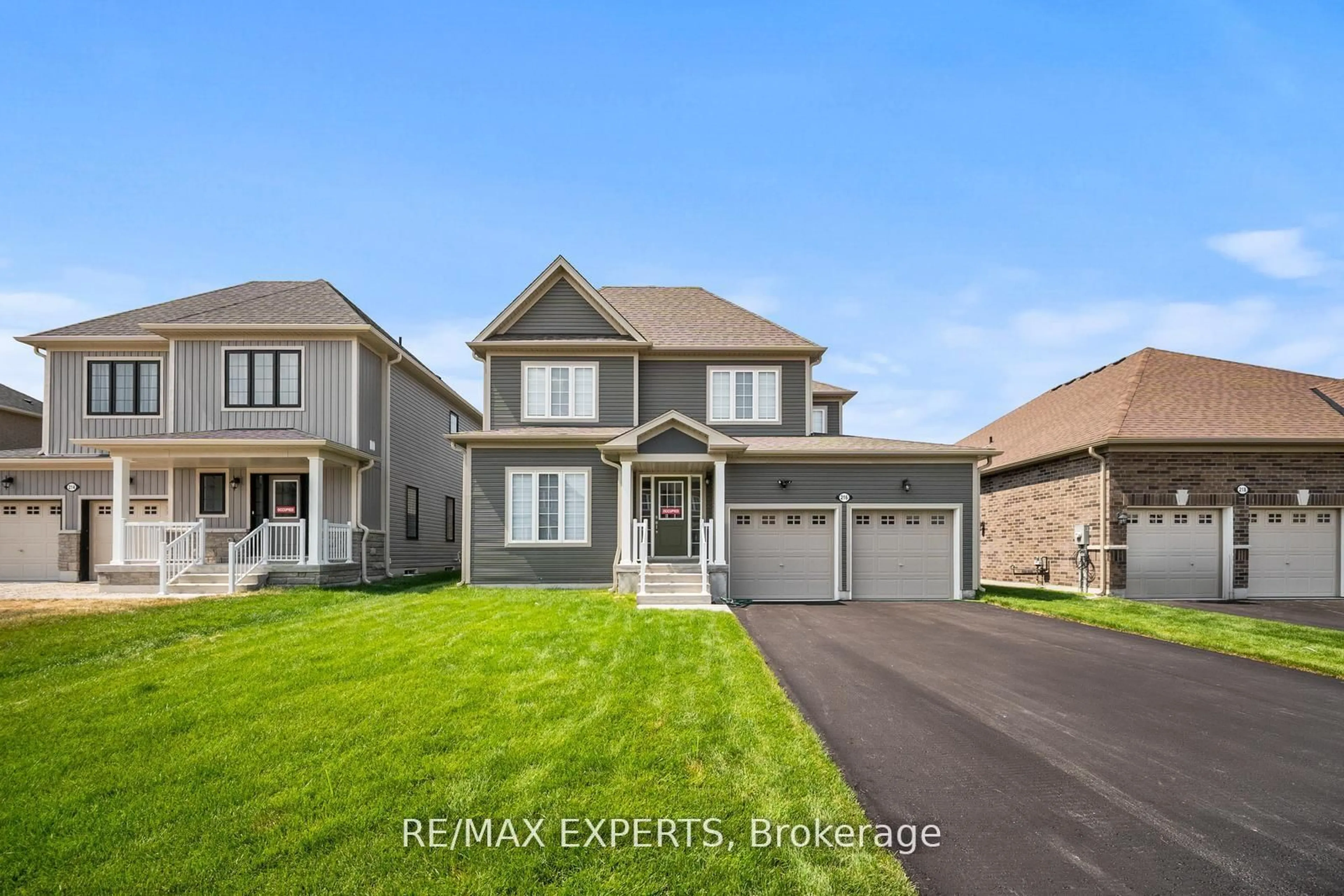 Unknown for 216 Cubitt St, Clearview Ontario L0M 1S0