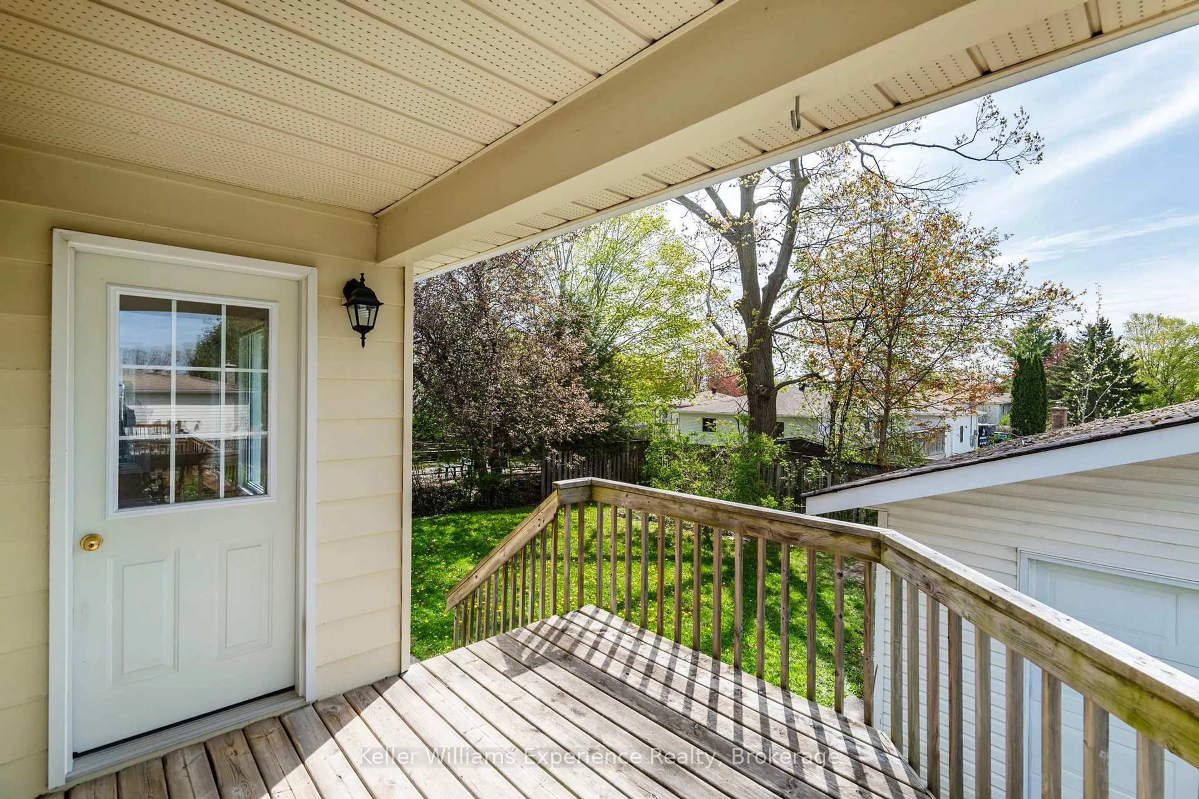 Patio, street for 309 Lescaut Rd, Midland Ontario L4R 4R6