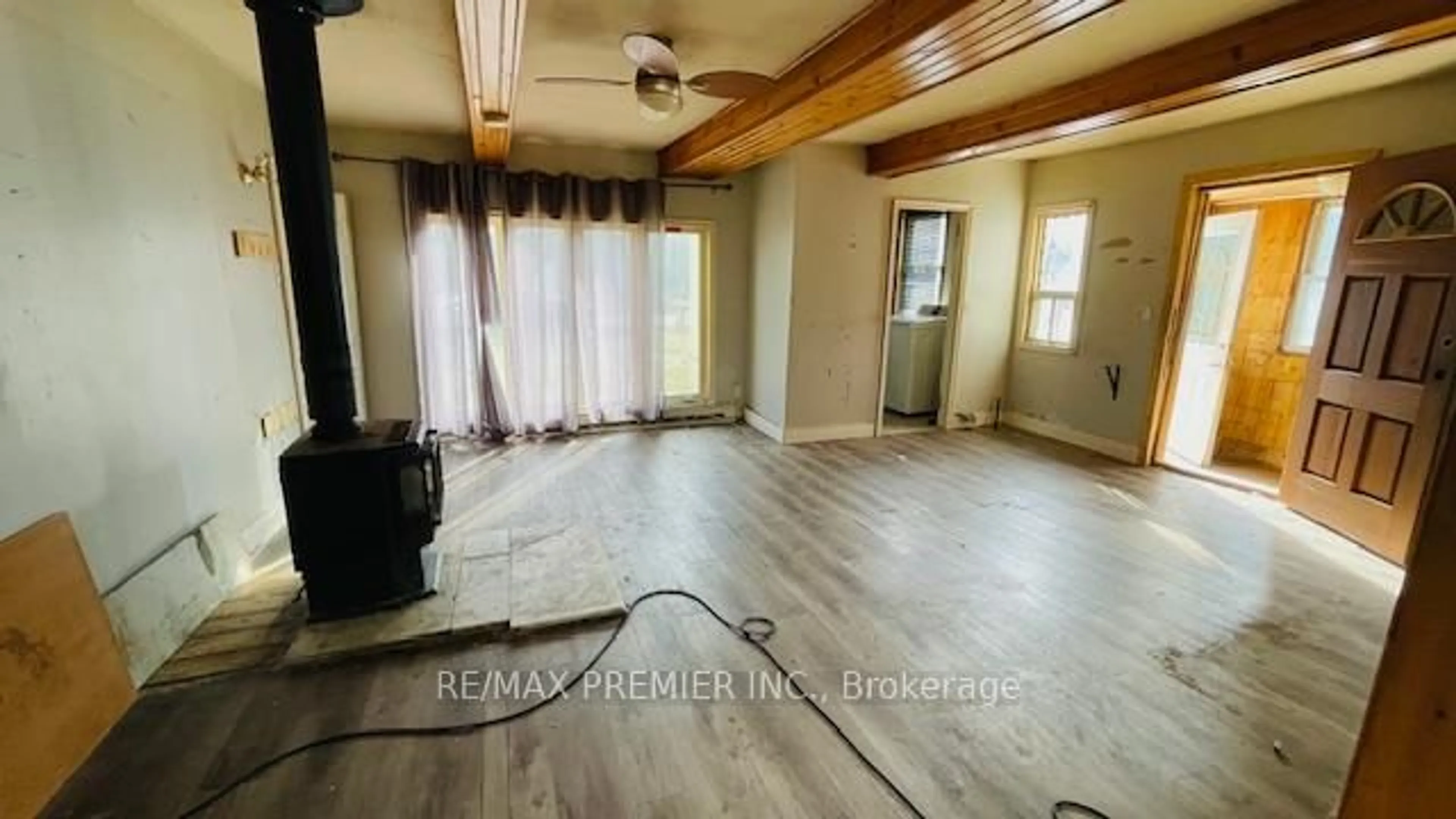 A pic of a room for 26 George Ave, Wasaga Beach Ontario L9Z 2X9