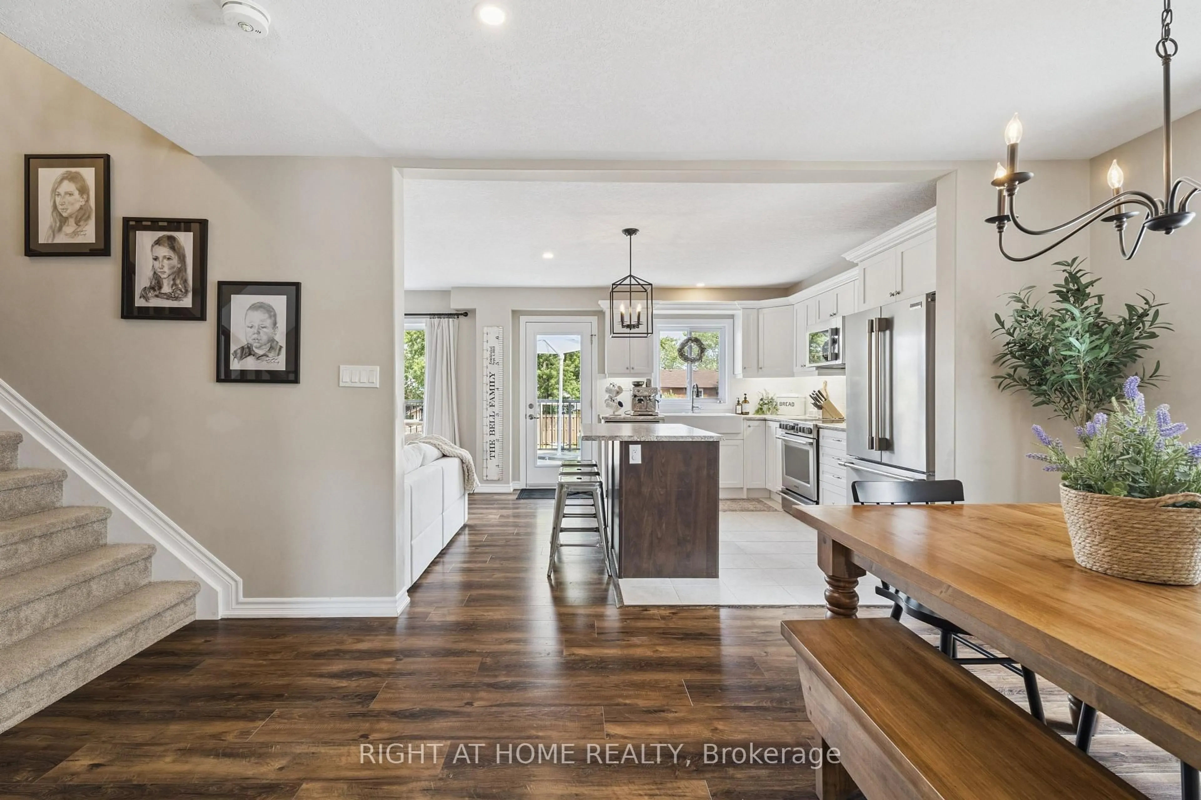 Open concept kitchen, unknown for 257 Quebec St, Clearview Ontario L0M 1S0