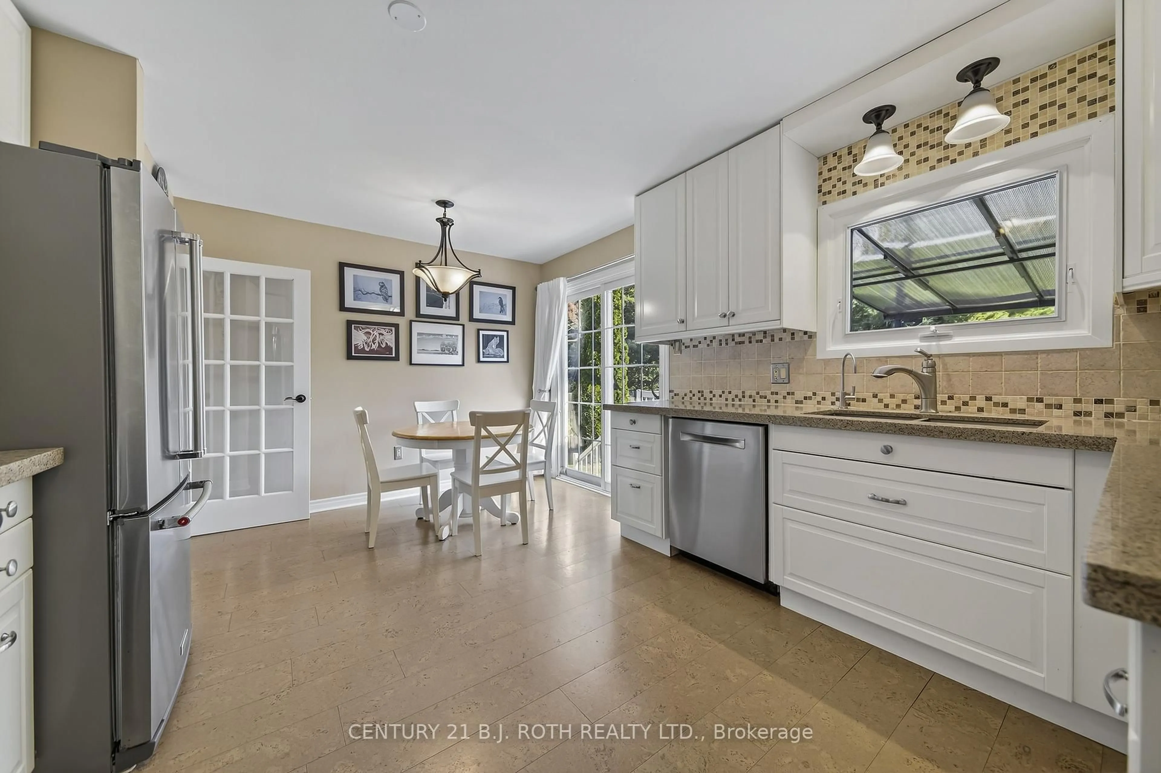 Open concept kitchen, ceramic/tile floor for 1173 St Vincent St, Springwater Ontario L9X 0R2