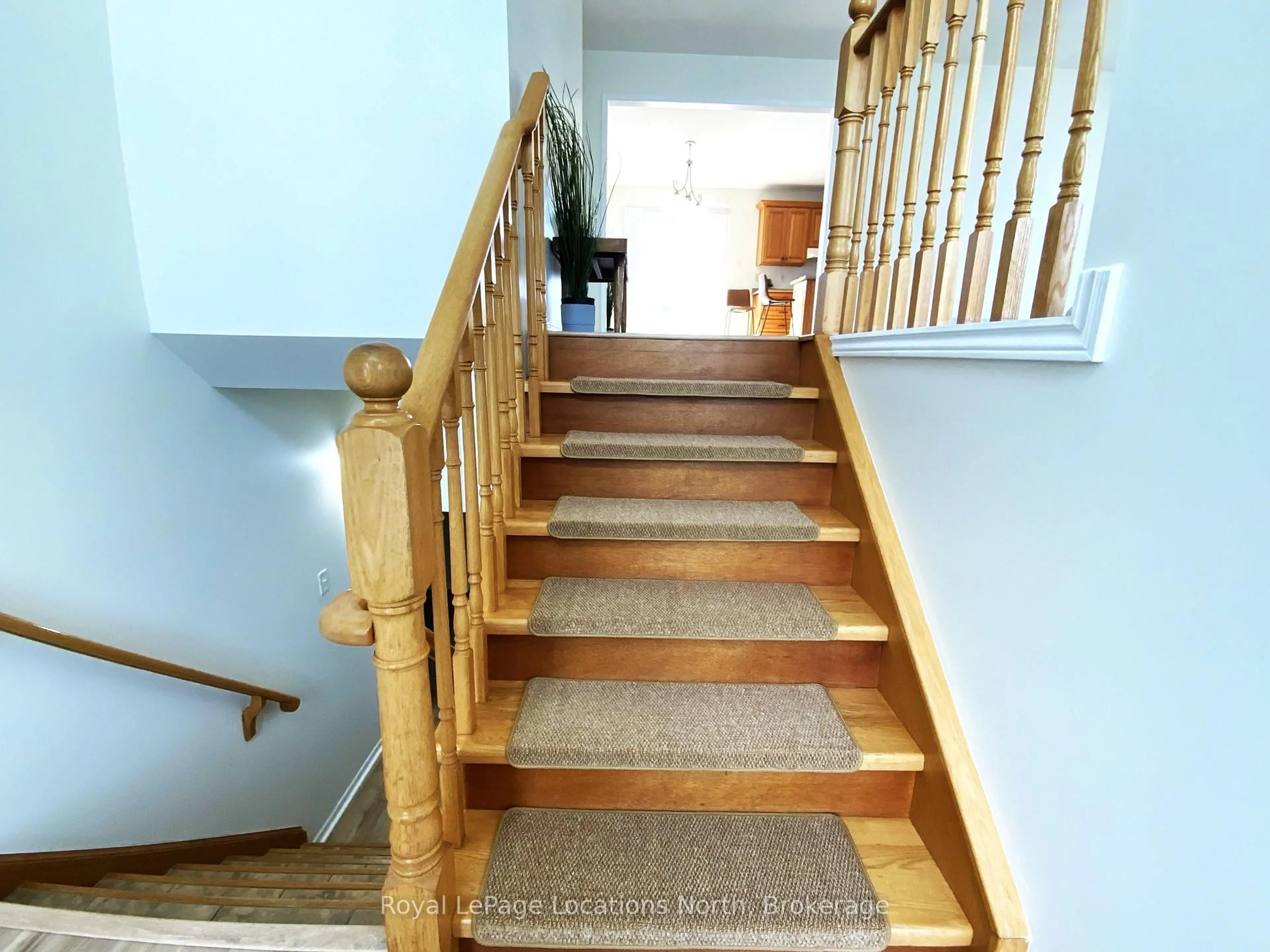 Stairs for 210 Quebec St, Clearview Ontario L0M 1S0