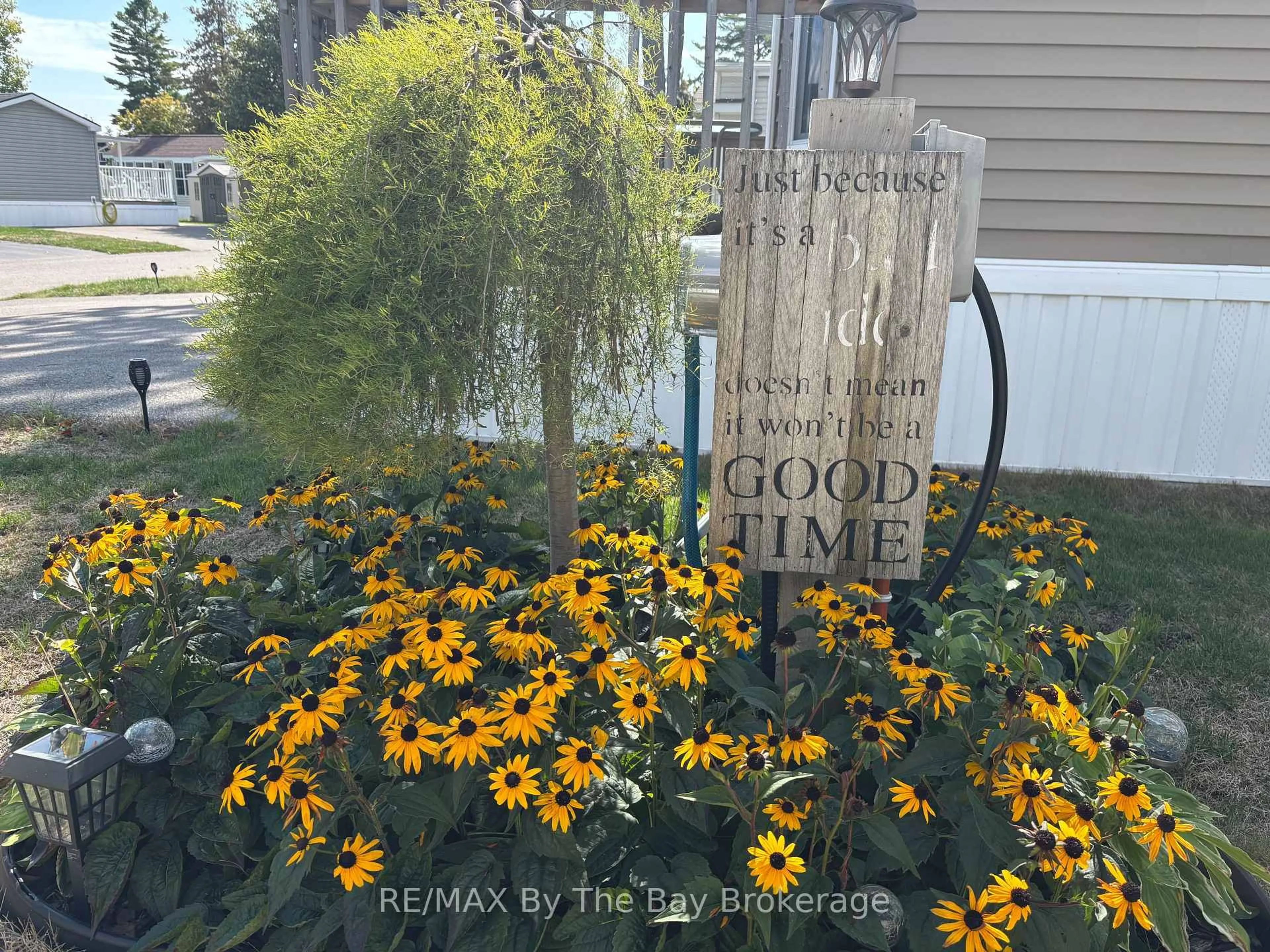 Unknown for 10 WHITE PINES Tr, Wasaga Beach Ontario L9Z 1X7