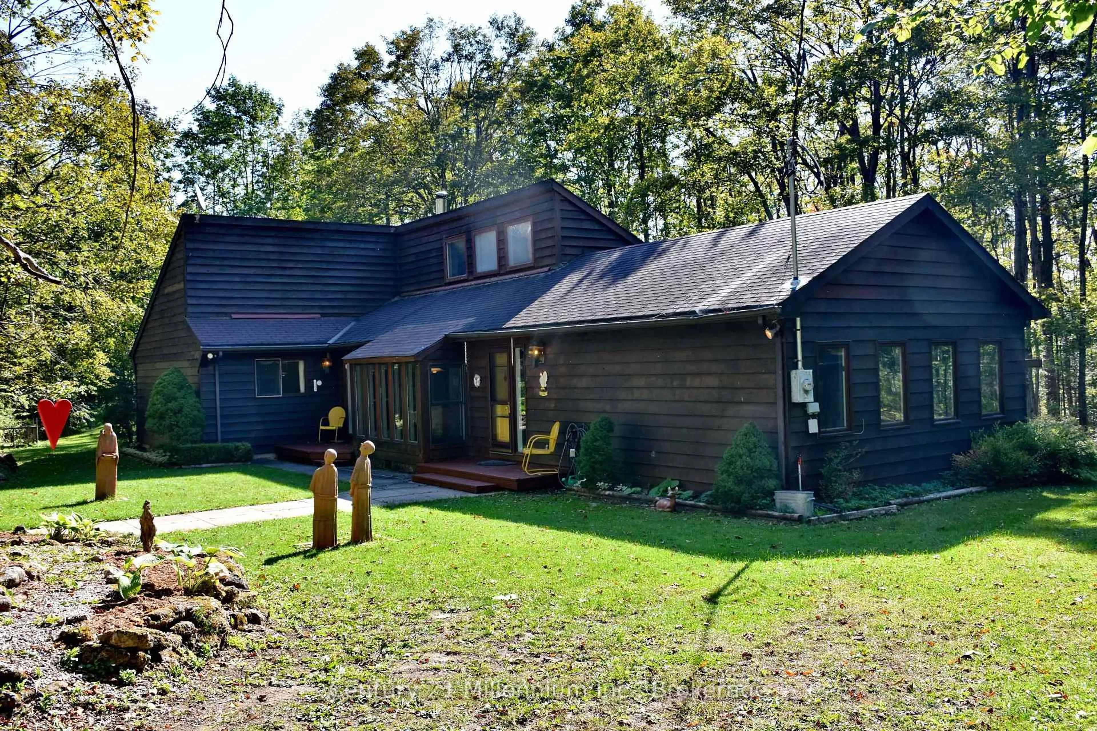 A pic from outside/outdoor area/front of a property/back of a property/a pic from drone, unknown for 1415 County Rd 124 Rd, Clearview Ontario L0M 1H0