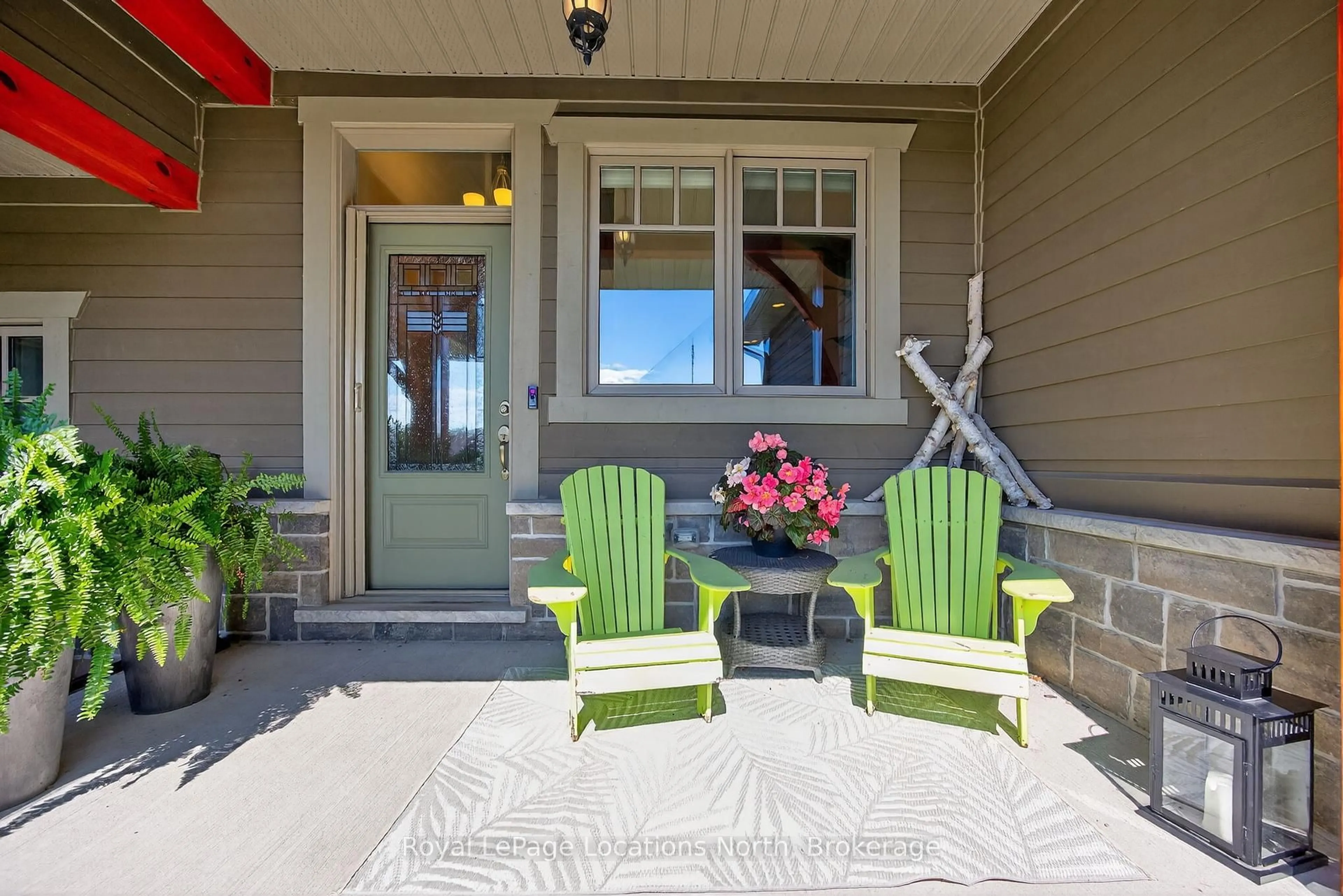 Patio, street for 69 Landscape Dr, Oro-Medonte Ontario L0L 2L0