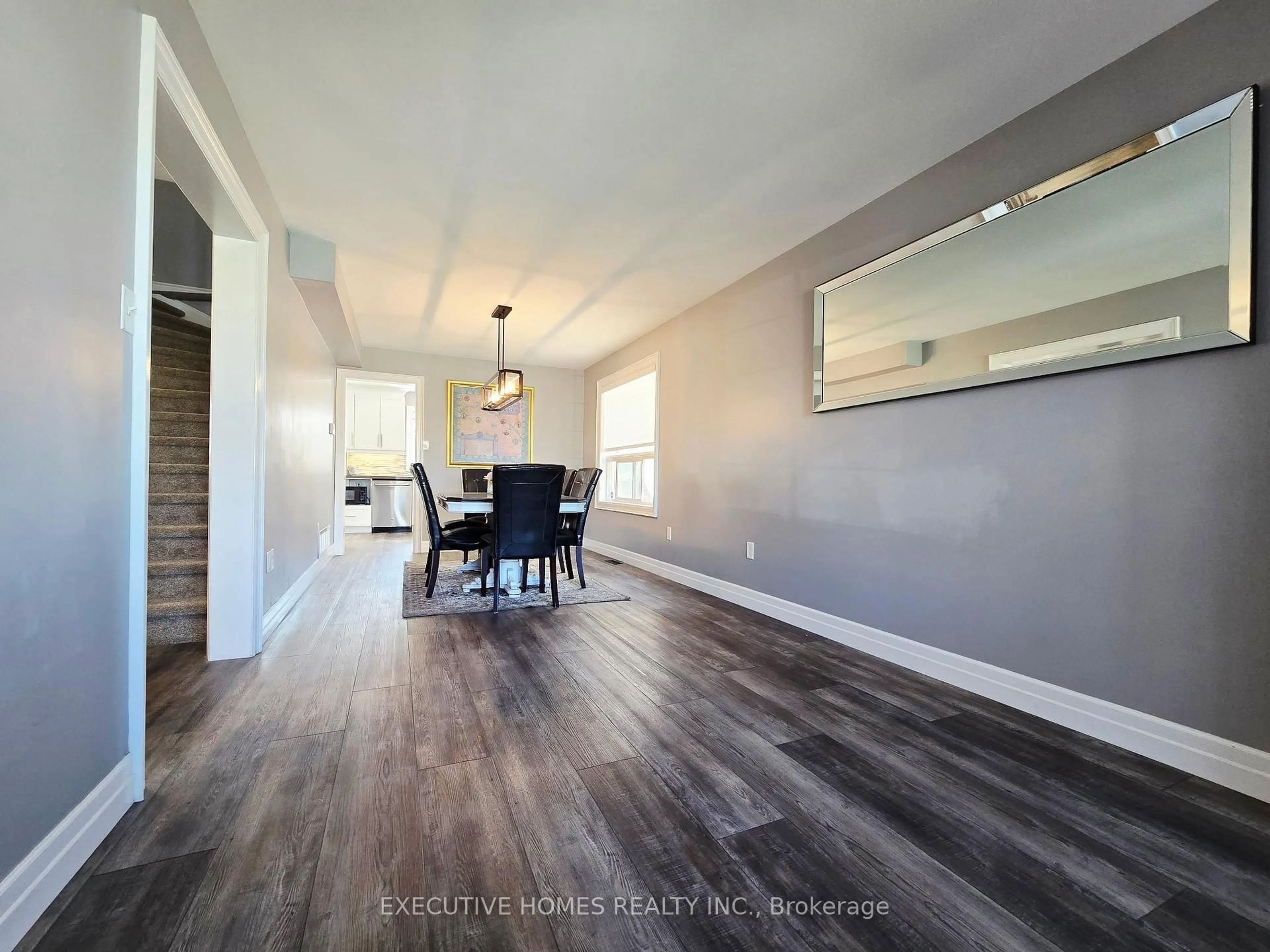 Unknown for 38 SHERWOOD Crt, Barrie Ontario L4N 9V1
