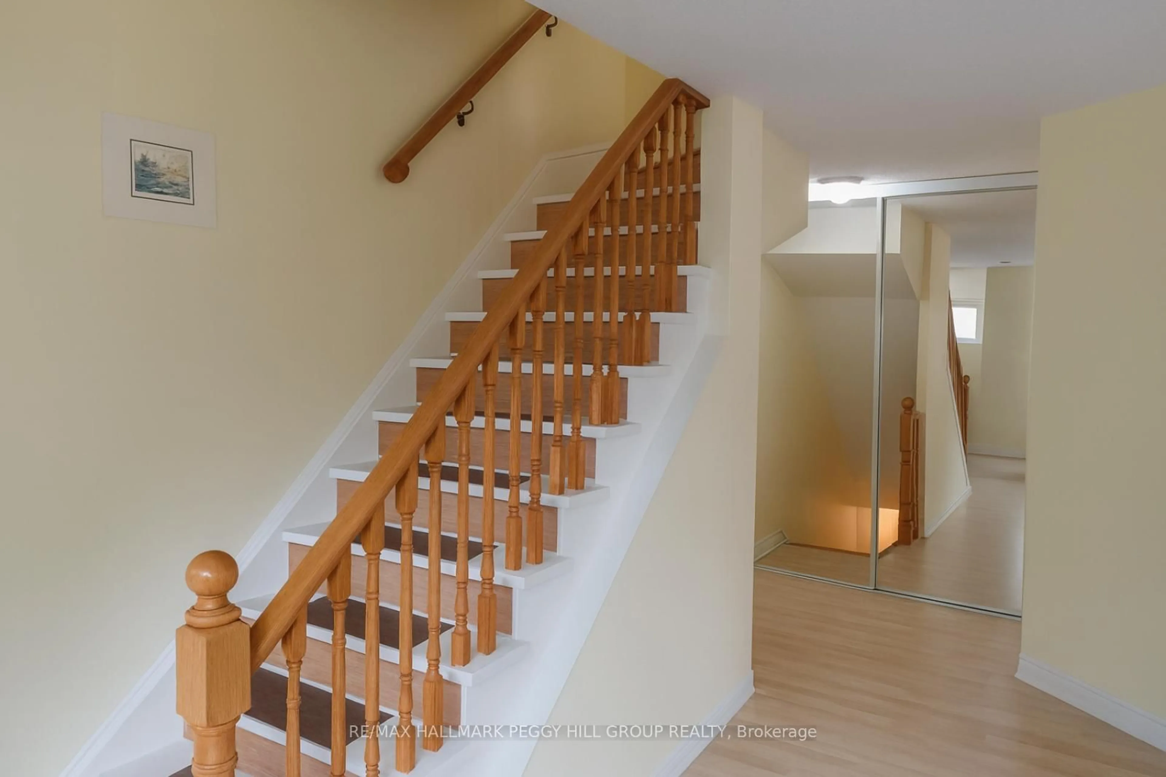 Stairs for 21 Evergreen Crt #7, Barrie Ontario L4N 6W8