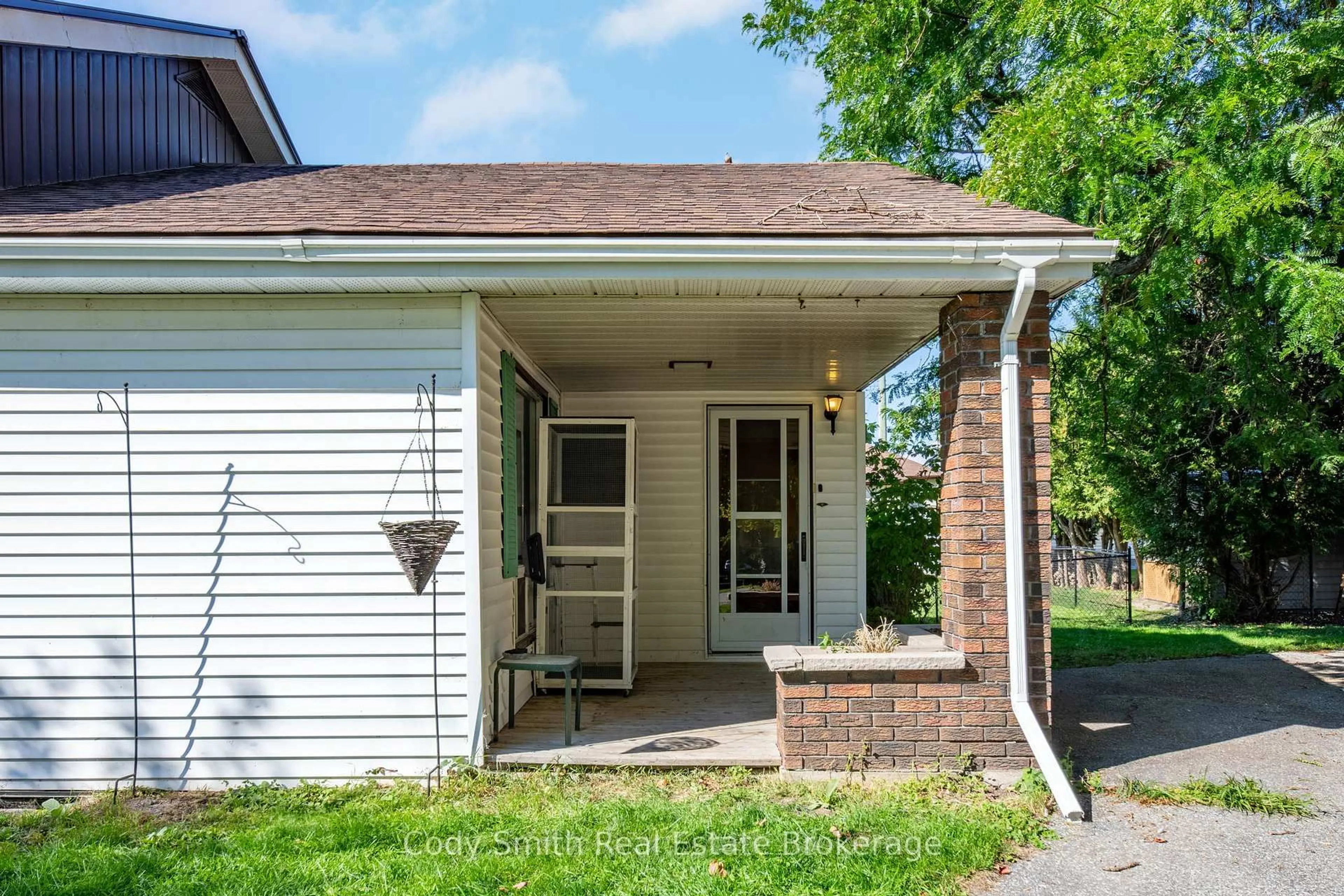 Unknown for 18 CHATHAM St, Penetanguishene Ontario L9M 1B8