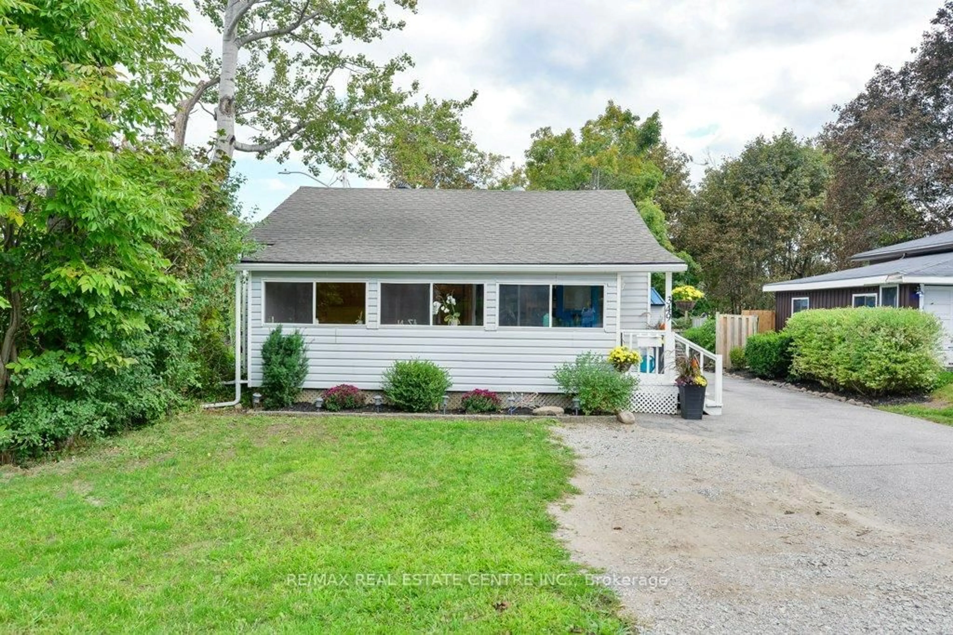 Home with vinyl exterior material, street for 349 Barrie Rd, Orillia Ontario L3V 2S1