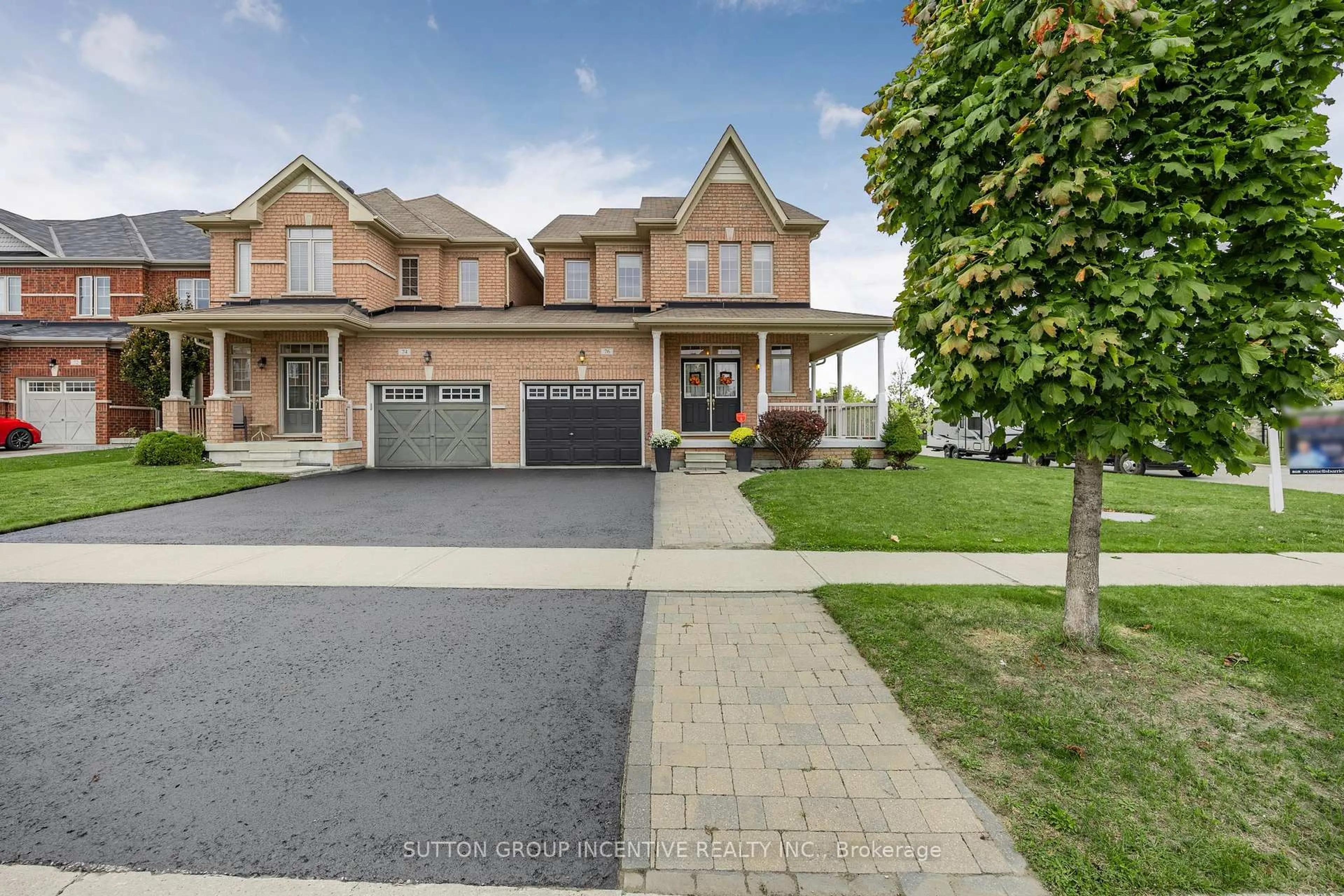 Home with brick exterior material, street for 76 Forsyth Cres, Barrie Ontario L4N 6R1