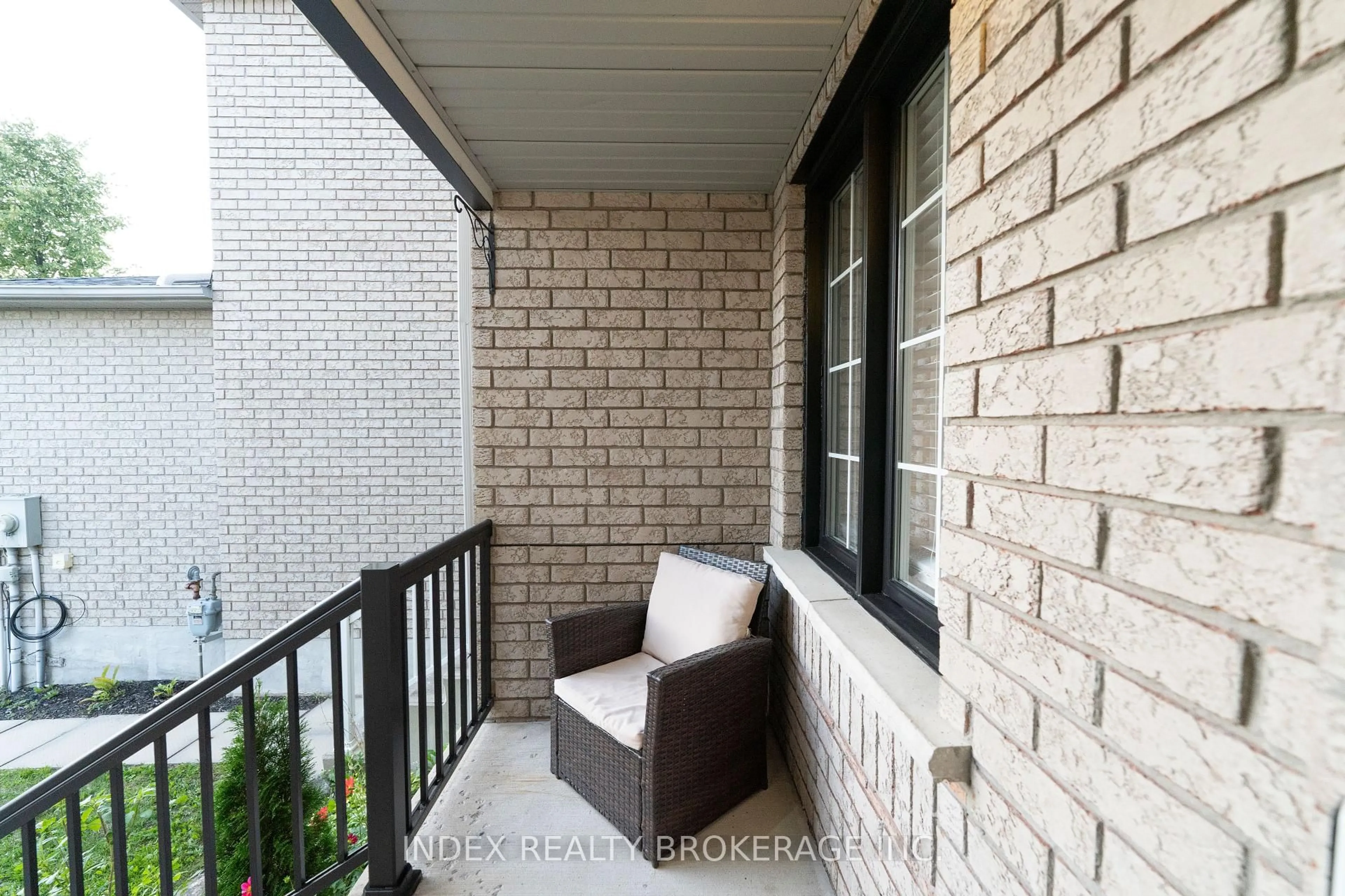 Balcony in the apartment, street for 37 Ridwell St, Barrie Ontario L4N 0W8