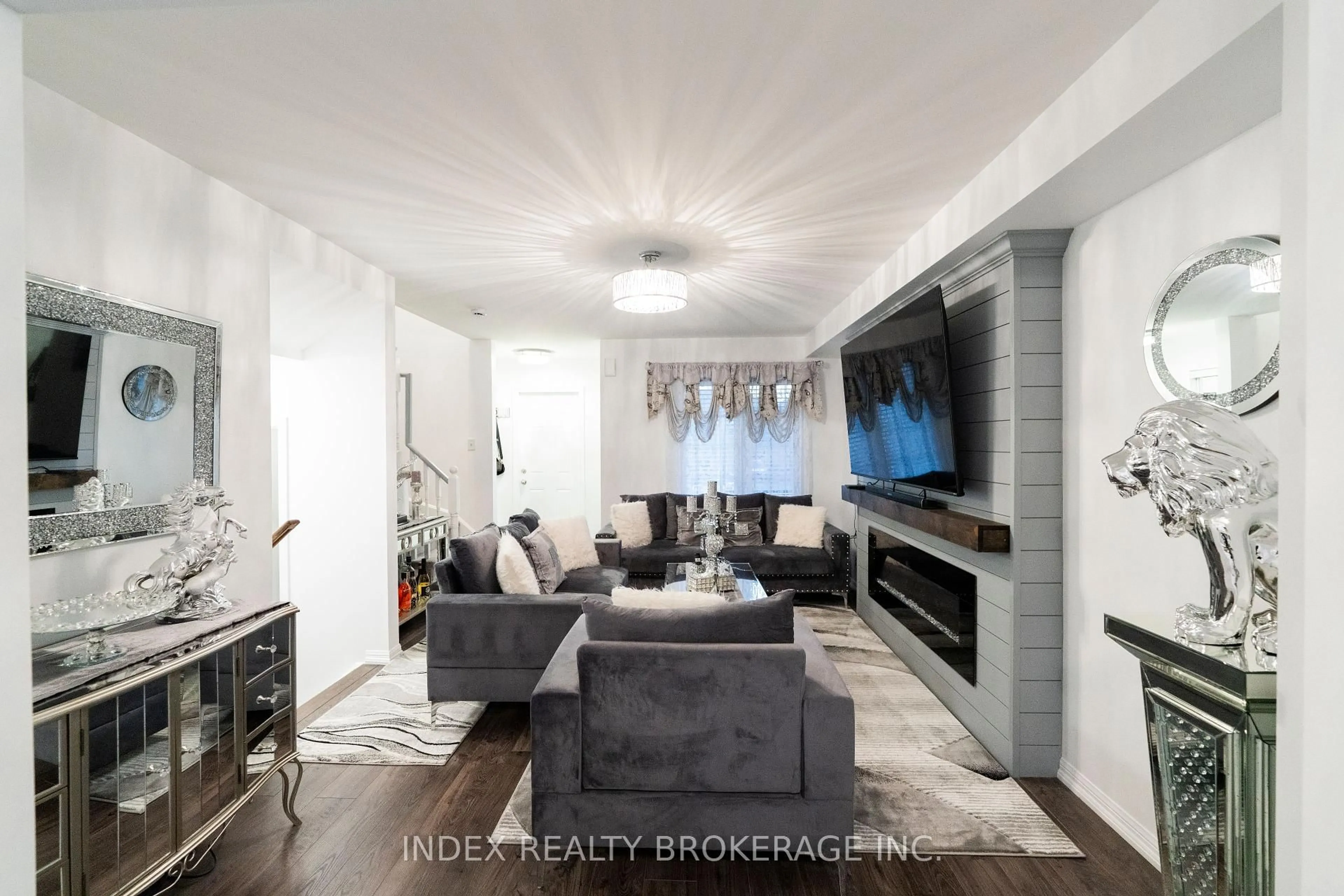 Living room with furniture, unknown for 37 Ridwell St, Barrie Ontario L4N 0W8