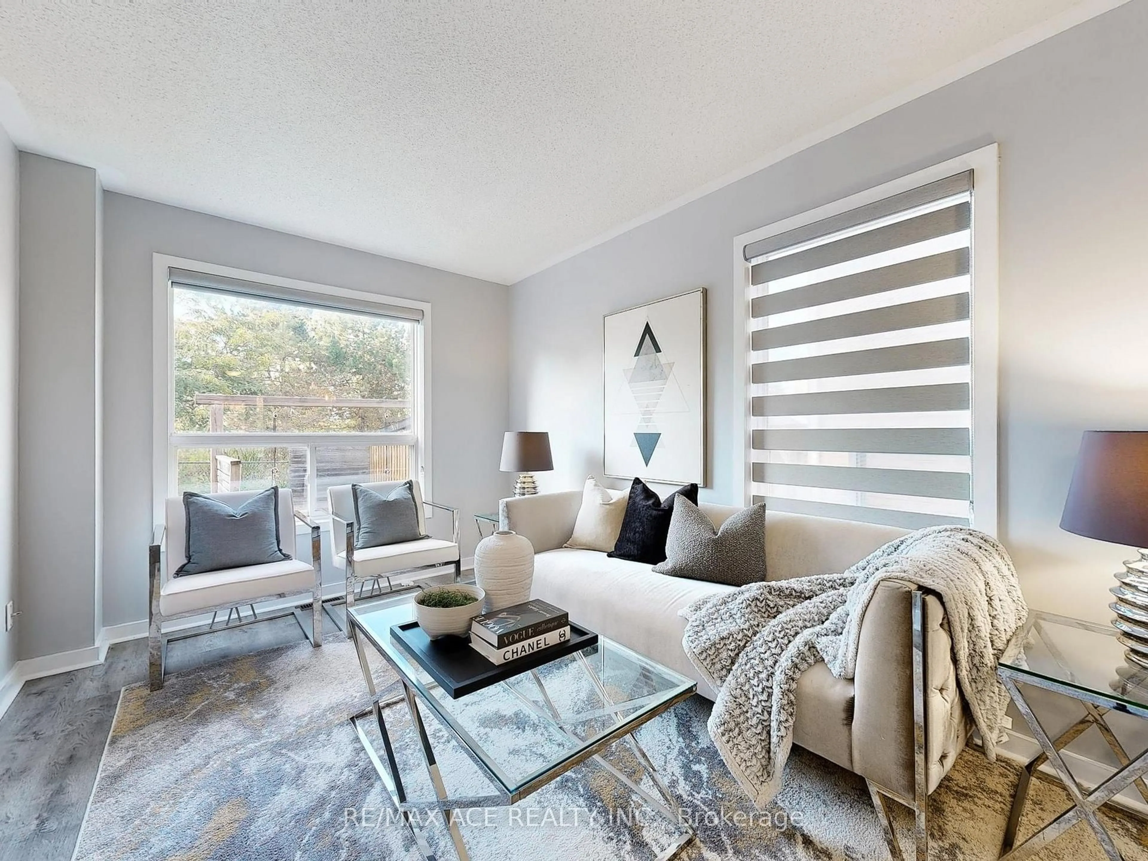 Living room with furniture, unknown for 40 Gadwall Ave, Barrie Ontario L4N 8X5
