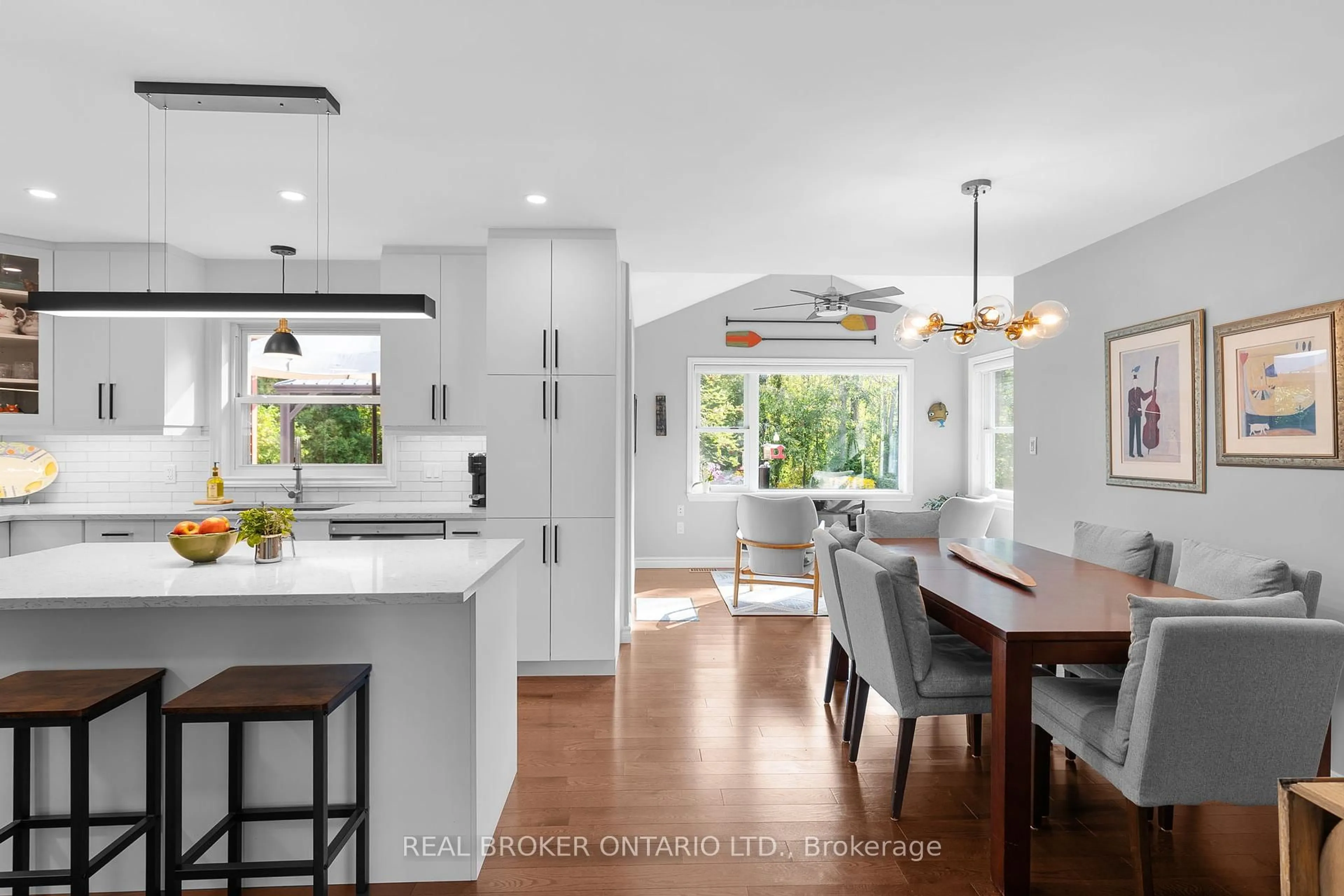 Open concept kitchen, unknown for 3803 Leo Cres, Ramara Ontario L3V 6H7